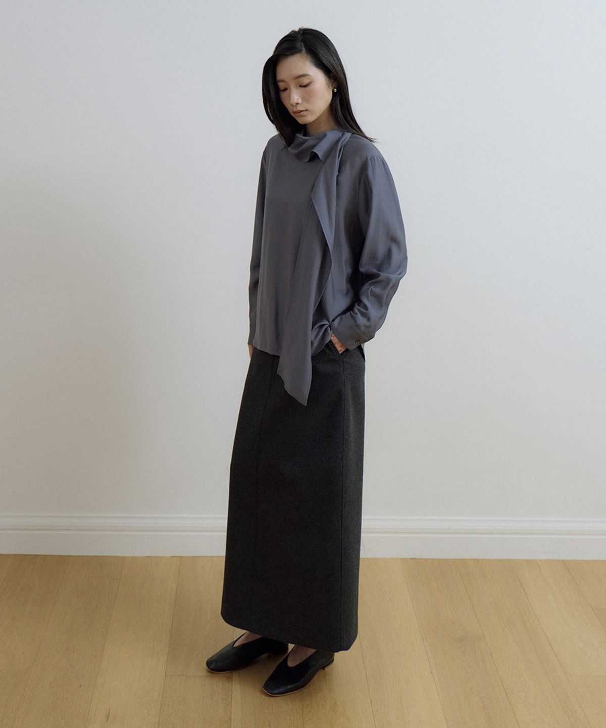 링서울(LINGSEOUL) wool twill H-line skirt-charcoal
