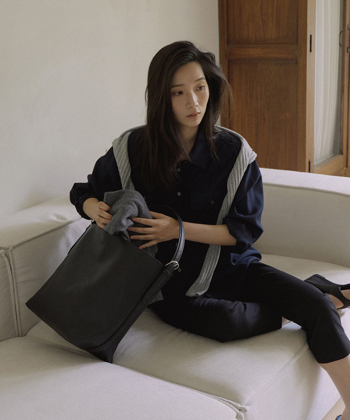 링서울(LINGSEOUL) cow leather tote bag-black