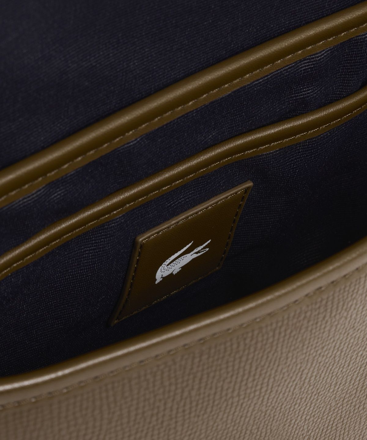 라코스테(LACOSTE) 남성 오시안 XS 메신저백 NH5394O56N T75