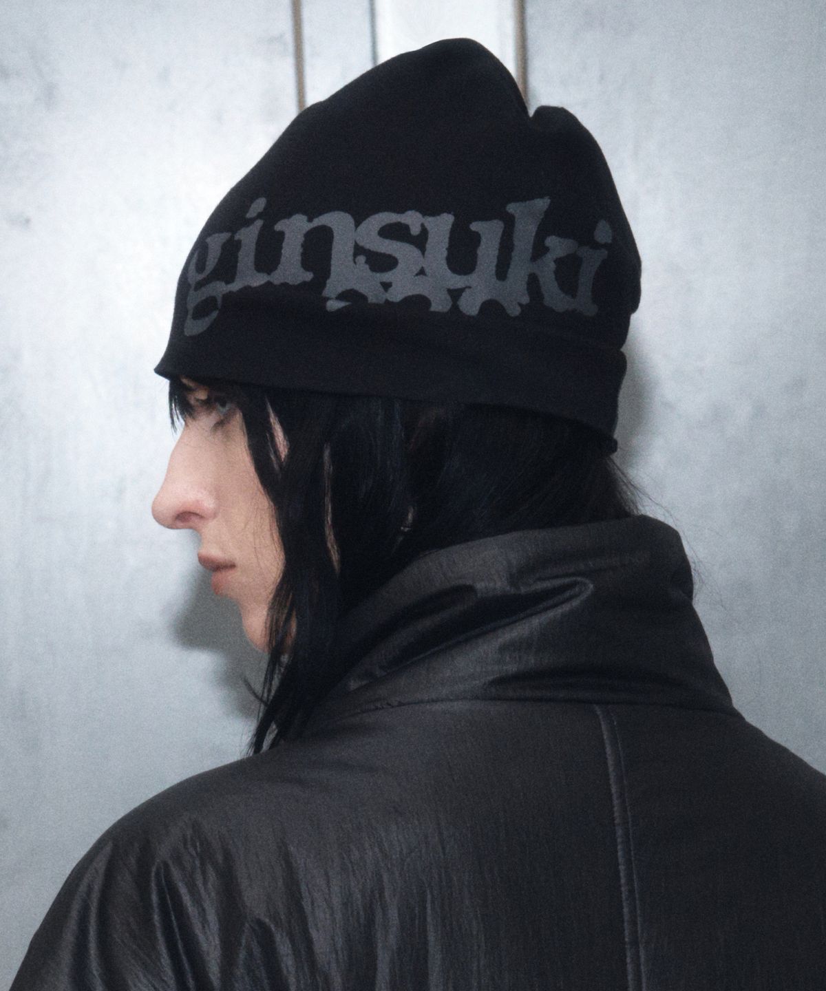 긴스키(GINSUKI) SLOUCHY LOGO BEANIE (BLACK)