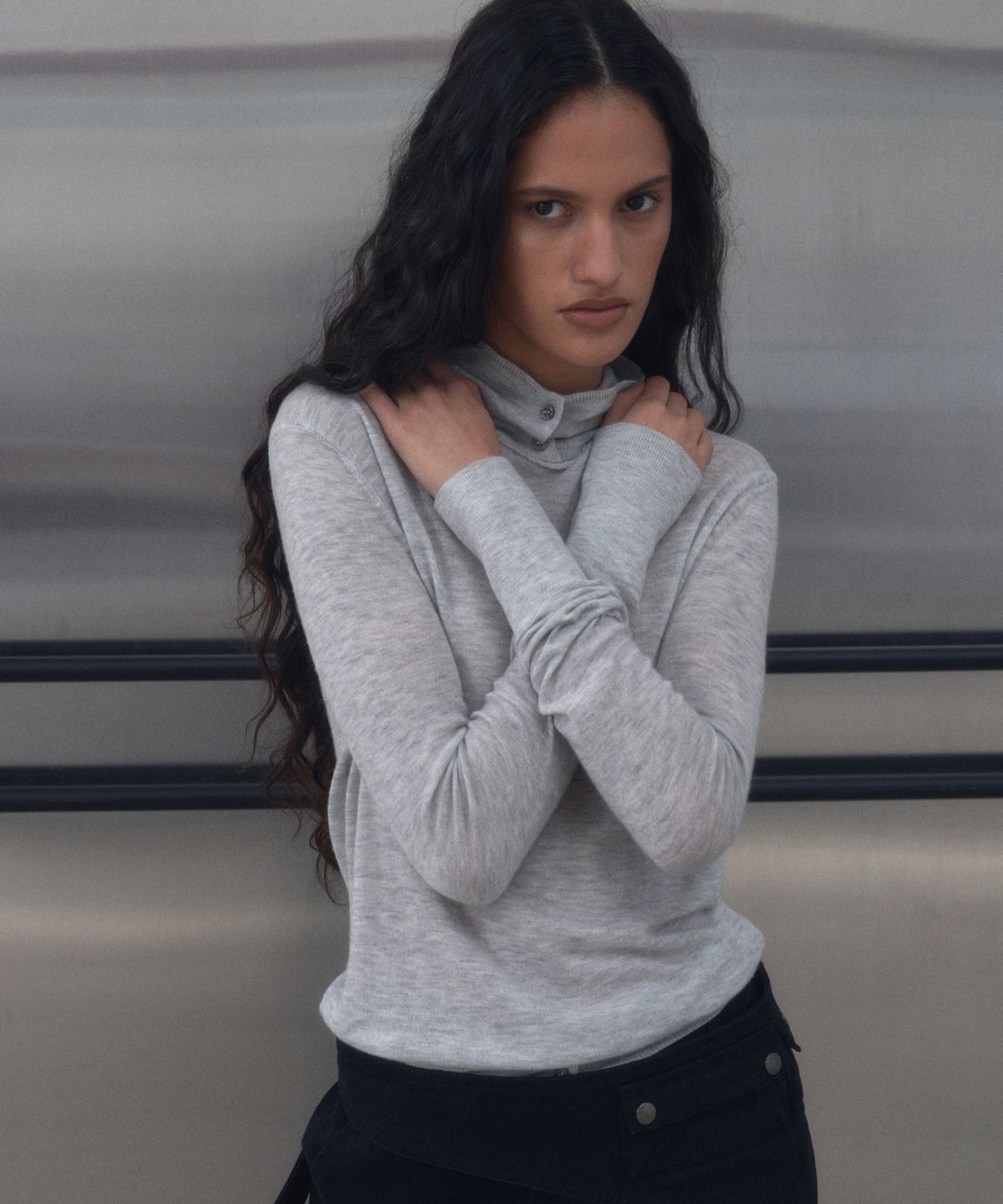 긴스키(GINSUKI) MERINO WOOL LAYER TURTLE  KNIT (GREY)