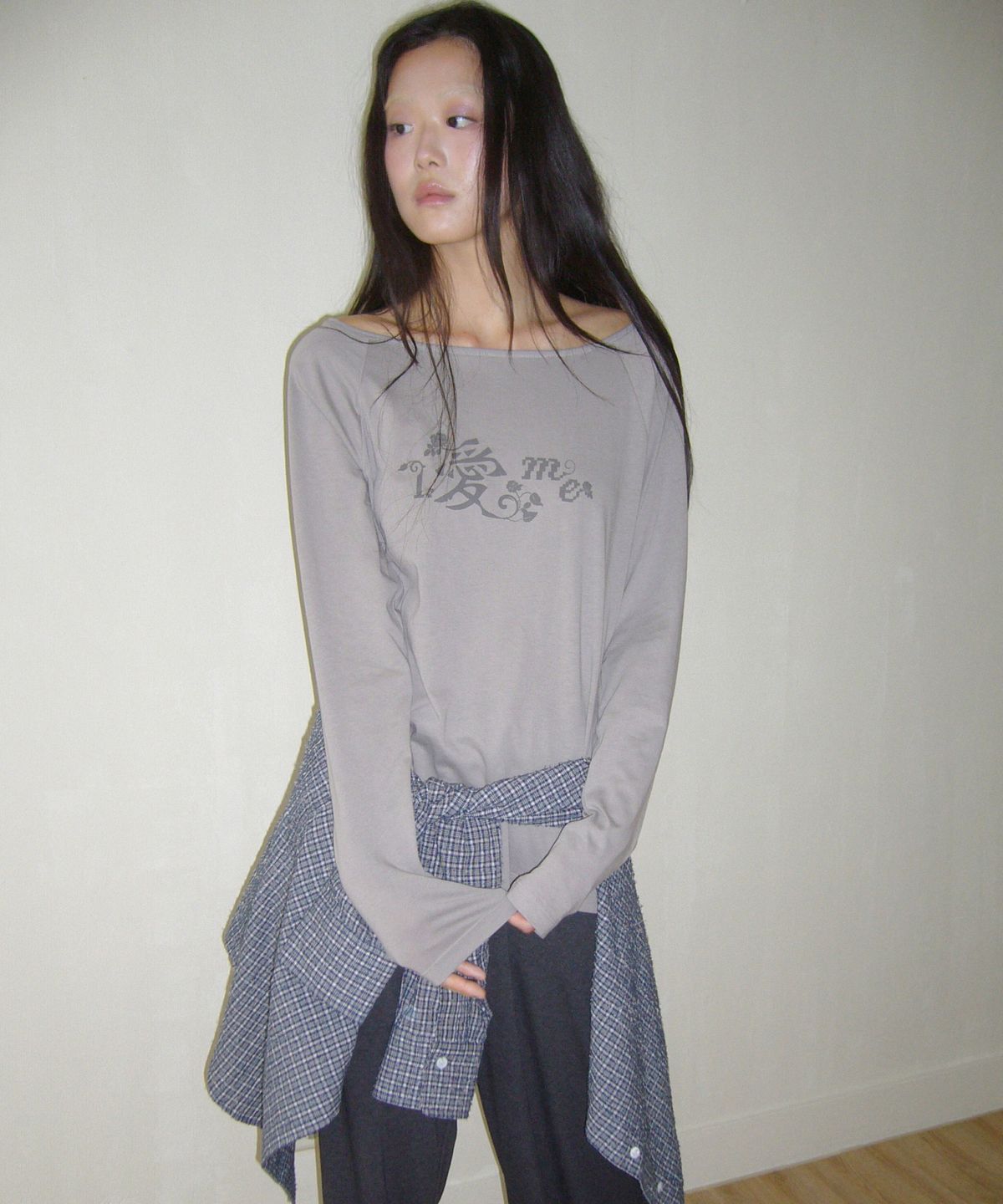 포에브(POEV) Love Letter Raglan Top - Grey