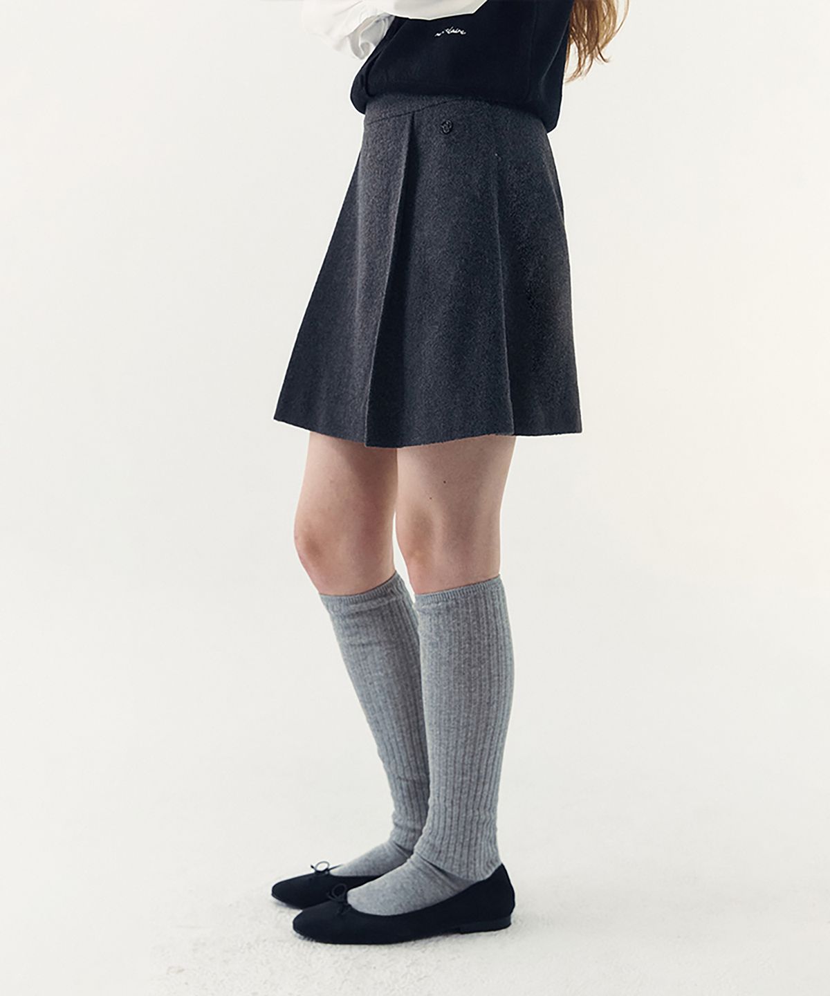 마리끌레르(MARIE CLAIRE) 턱 미니 스커트(MAGDSK04MCH)