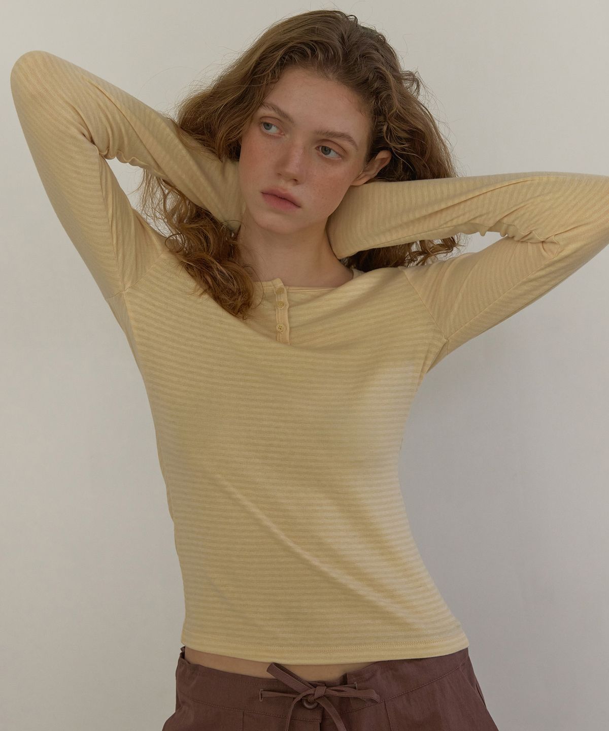 론크(LONQUE) STRIPE HENLEY NECK LONG SLEEVE T-SHIRT (YELLOW)
