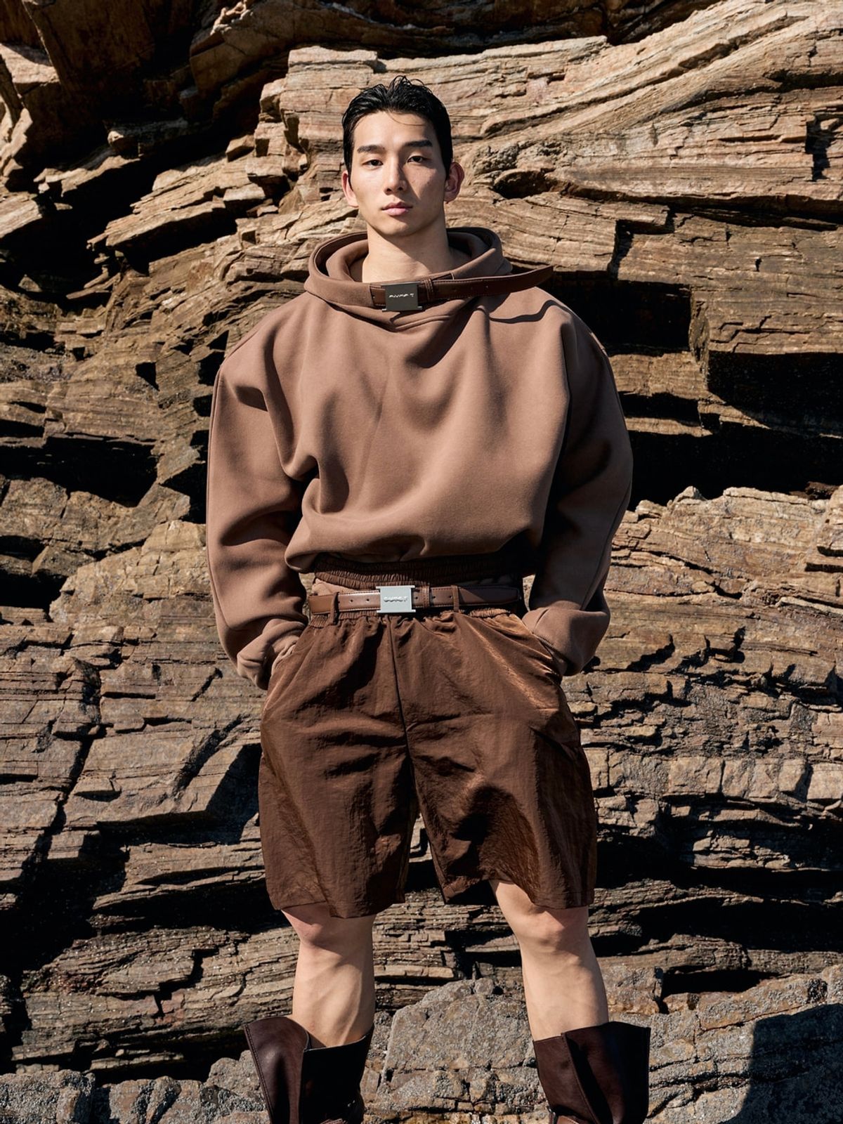 아웃오브(OUTOF) Belt Neck Hoodie [25 FW]