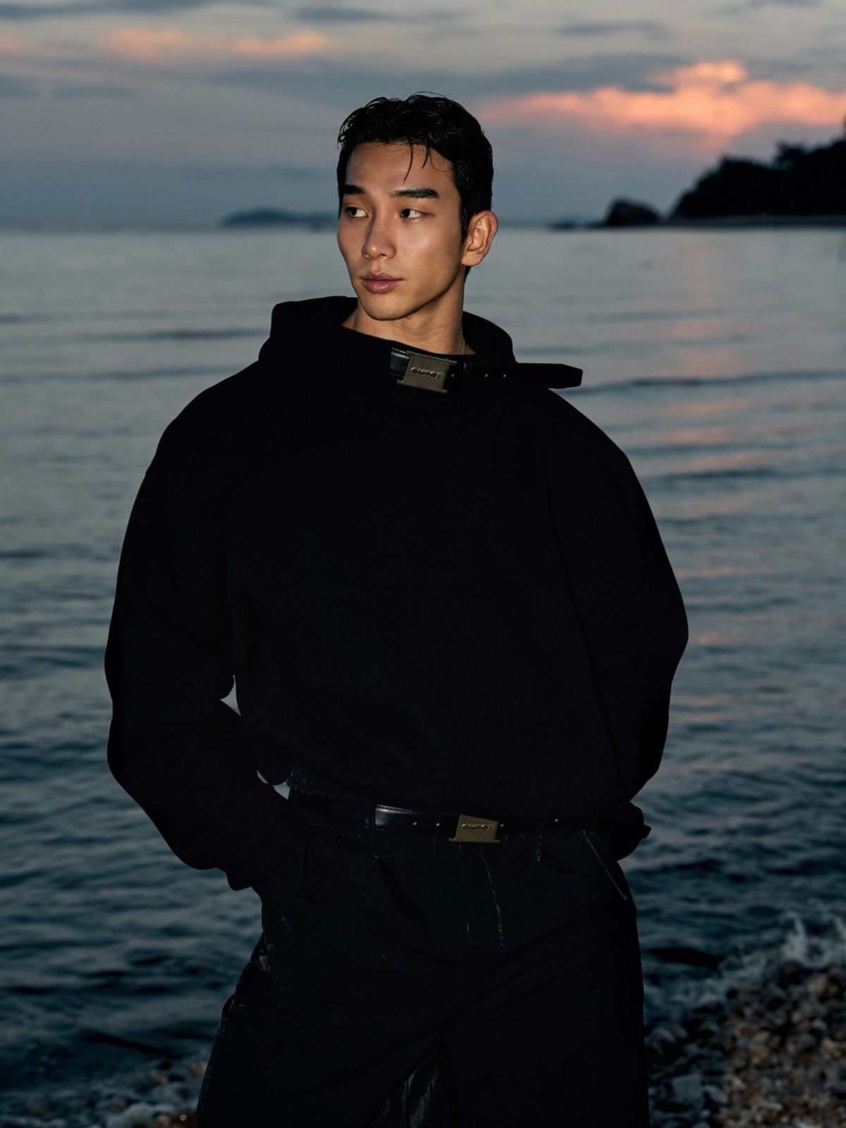 아웃오브(OUTOF) Belt Neck Hoodie [25 FW]