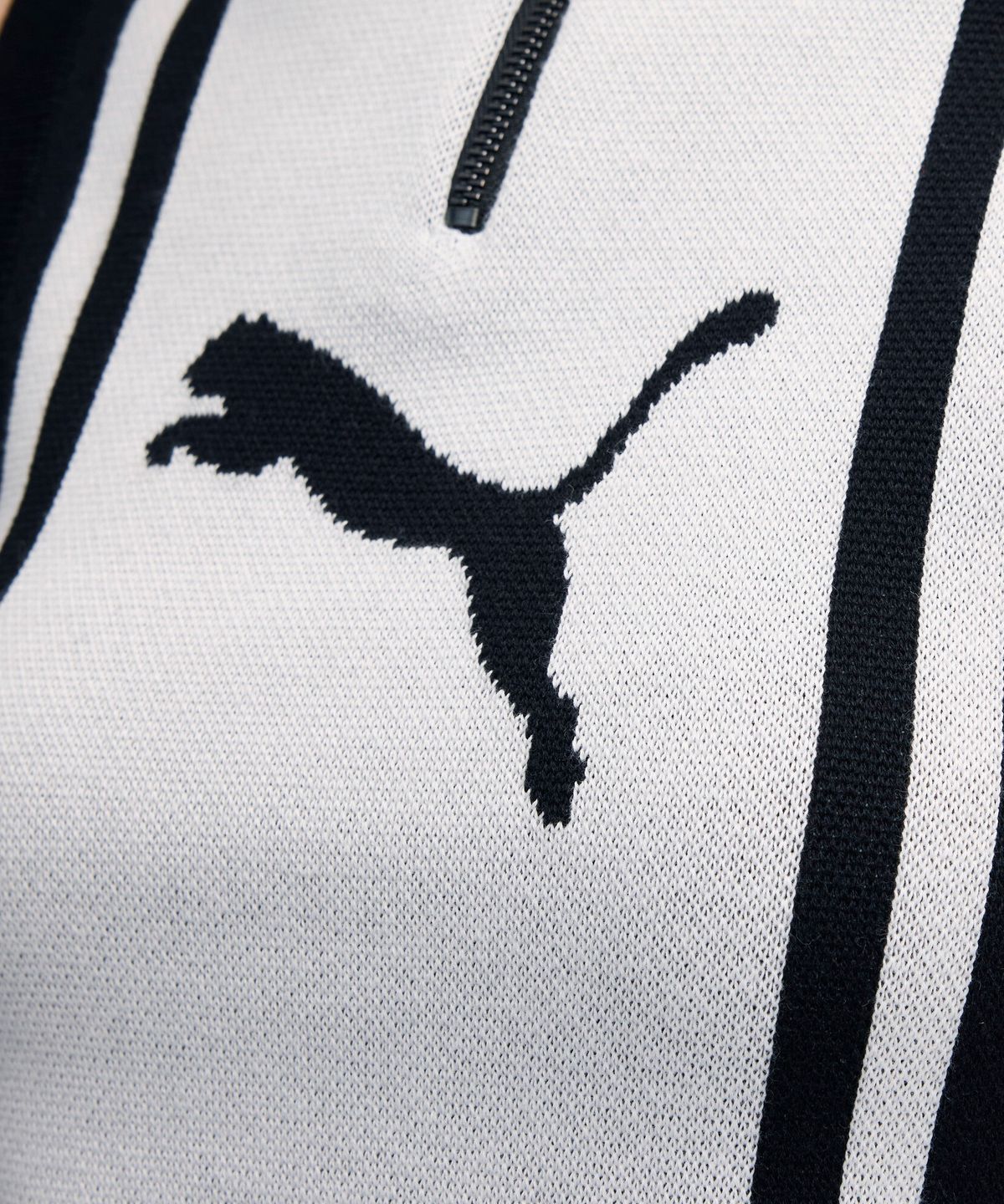 푸마(PUMA) 퓨처 아카이브 하프집 니트 탱크 (63212601)