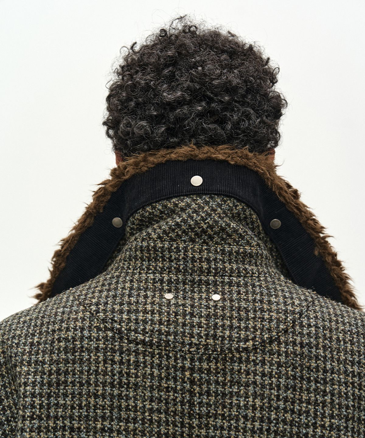 앤더슨벨(ADSB ANDERSSON BELL) DETACHABLE FUR COLLAR CHESTERFIELD TWEED COAT (DARK GREEN)