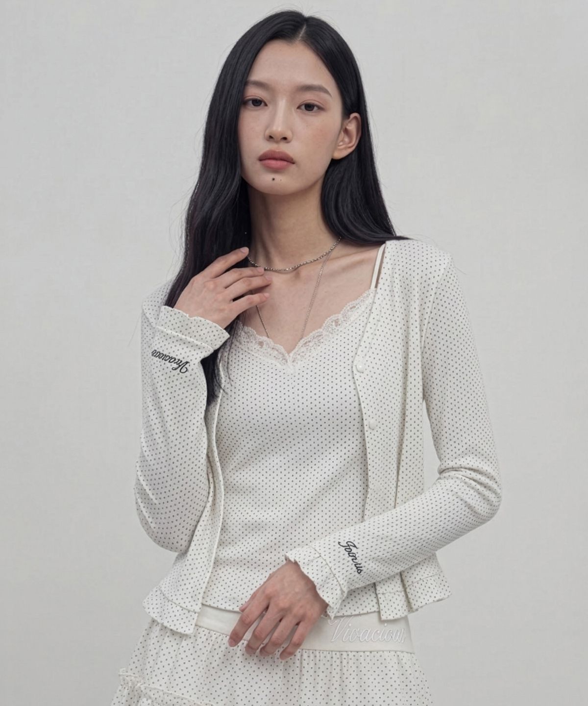 비바셔스(VIVACIOUS) 엘리나 로맨틱 도트 가디건 세트_4COL