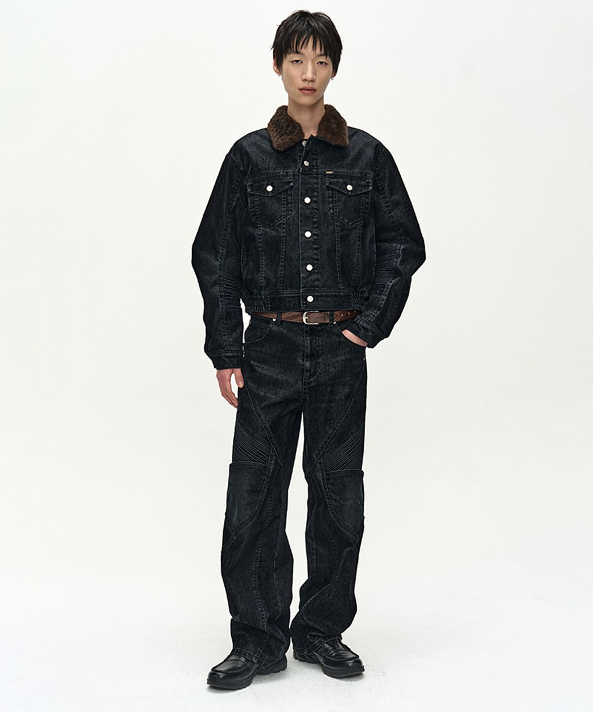 앤더슨벨(ADSB ANDERSSON BELL) UNISEX PADDED DENIM BOMBER JACKET (BLACK)