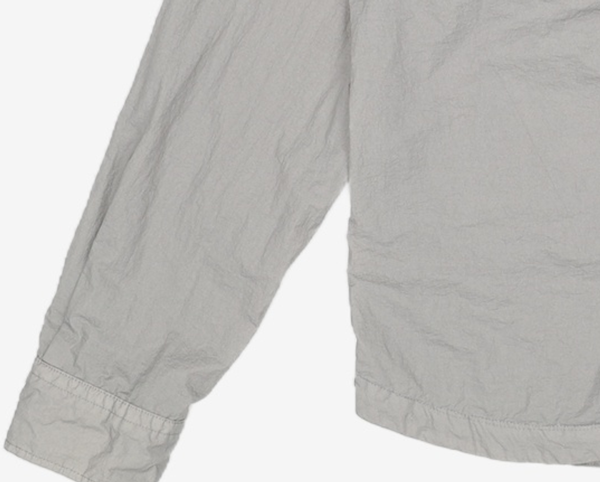 씨피 컴퍼니(CP Company) 남성 렌즈 와펜 테일러 L 지퍼 셔츠 - 그리핀 그레이 / 12CMSH141A005783G937 L