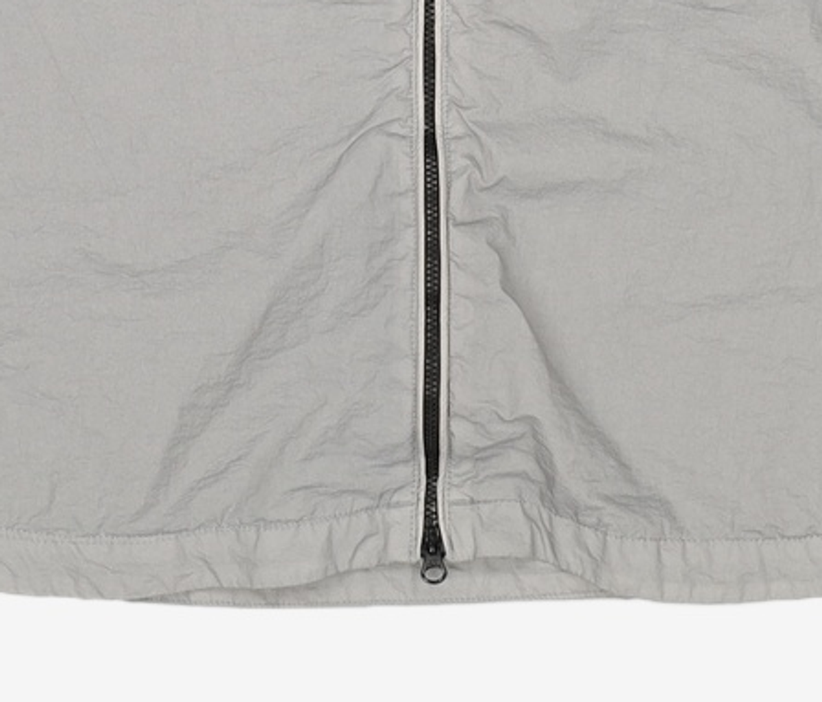 씨피 컴퍼니(CP Company) 남성 렌즈 와펜 테일러 L 지퍼 셔츠 - 그리핀 그레이 / 12CMSH141A005783G937 L