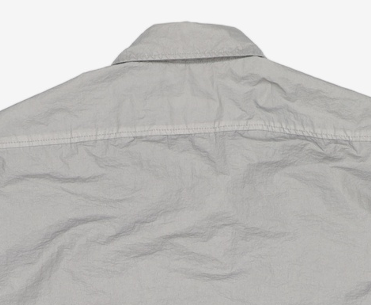 씨피 컴퍼니(CP Company) 남성 렌즈 와펜 테일러 L 지퍼 셔츠 - 그리핀 그레이 / 12CMSH141A005783G937 L