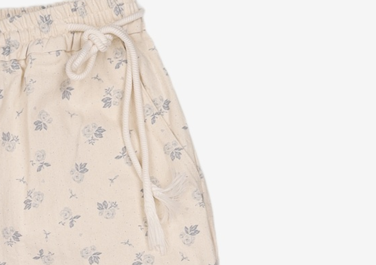 오헤시오(OHESHIO) FLORAL CARPENTER PANTS, CREAM FREE