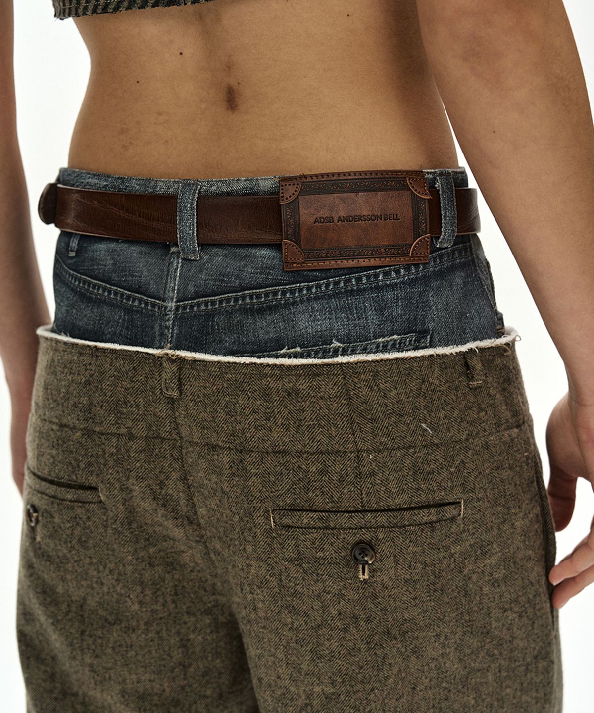 앤더슨벨(ADSB ANDERSSON BELL) DENIM-WAIST HERRINGBONE TROUSERS (KHAKI BROWN)