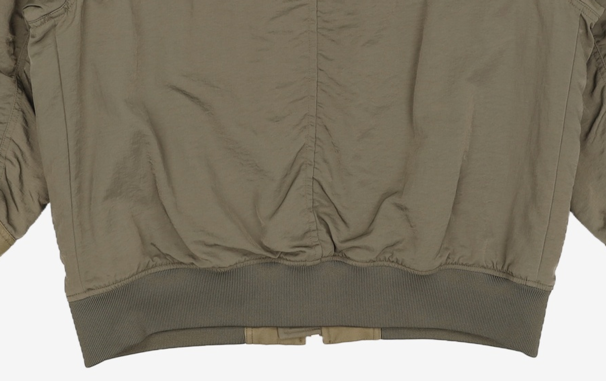 커스텀멜로우(CUSTOMELLOW) over-fit ma1 padding jumper_CWUAS22211KHX 100