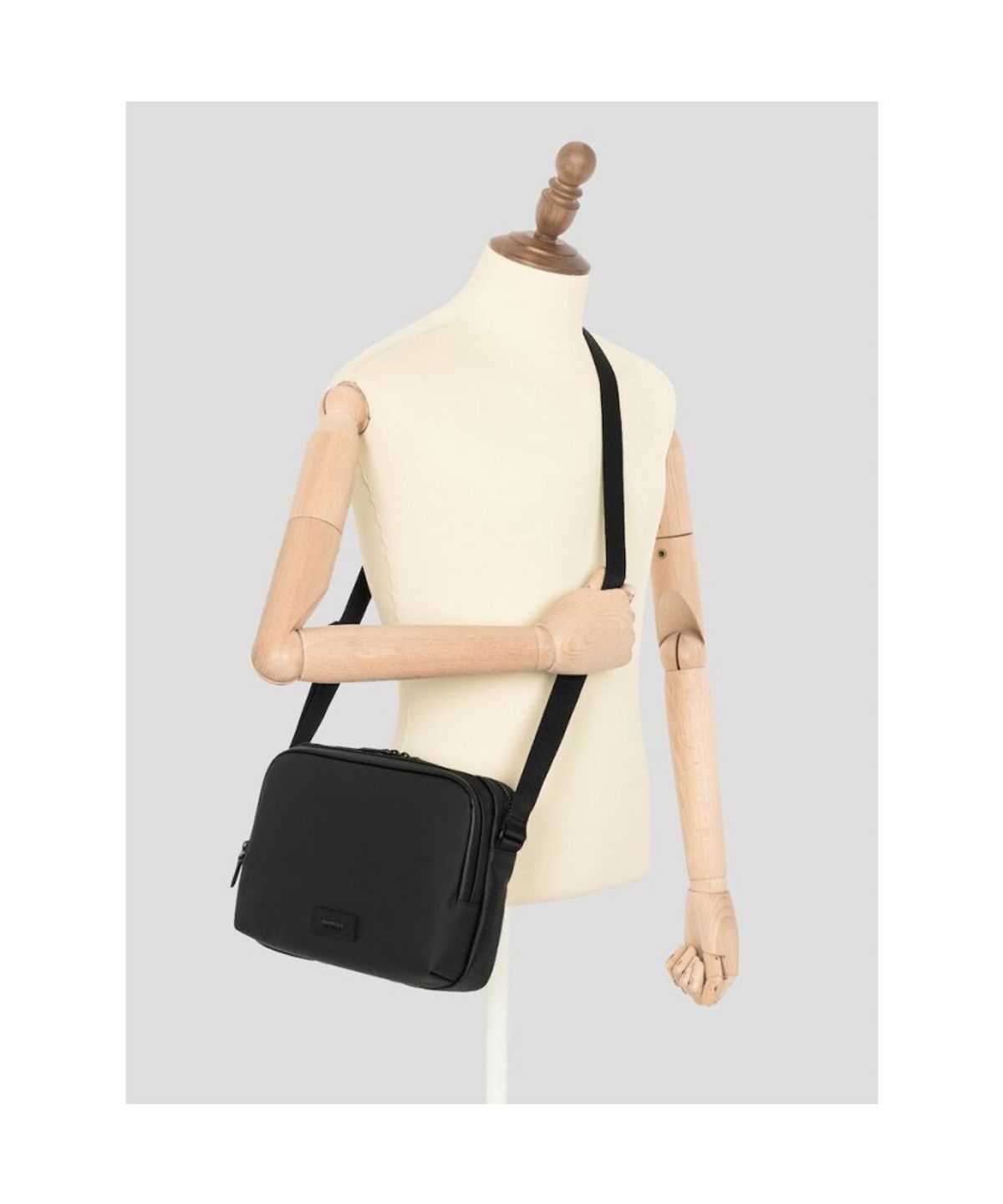빈폴 액세서리(BEANPOLE ACCESSORY) 디노 가로메신저  블랙