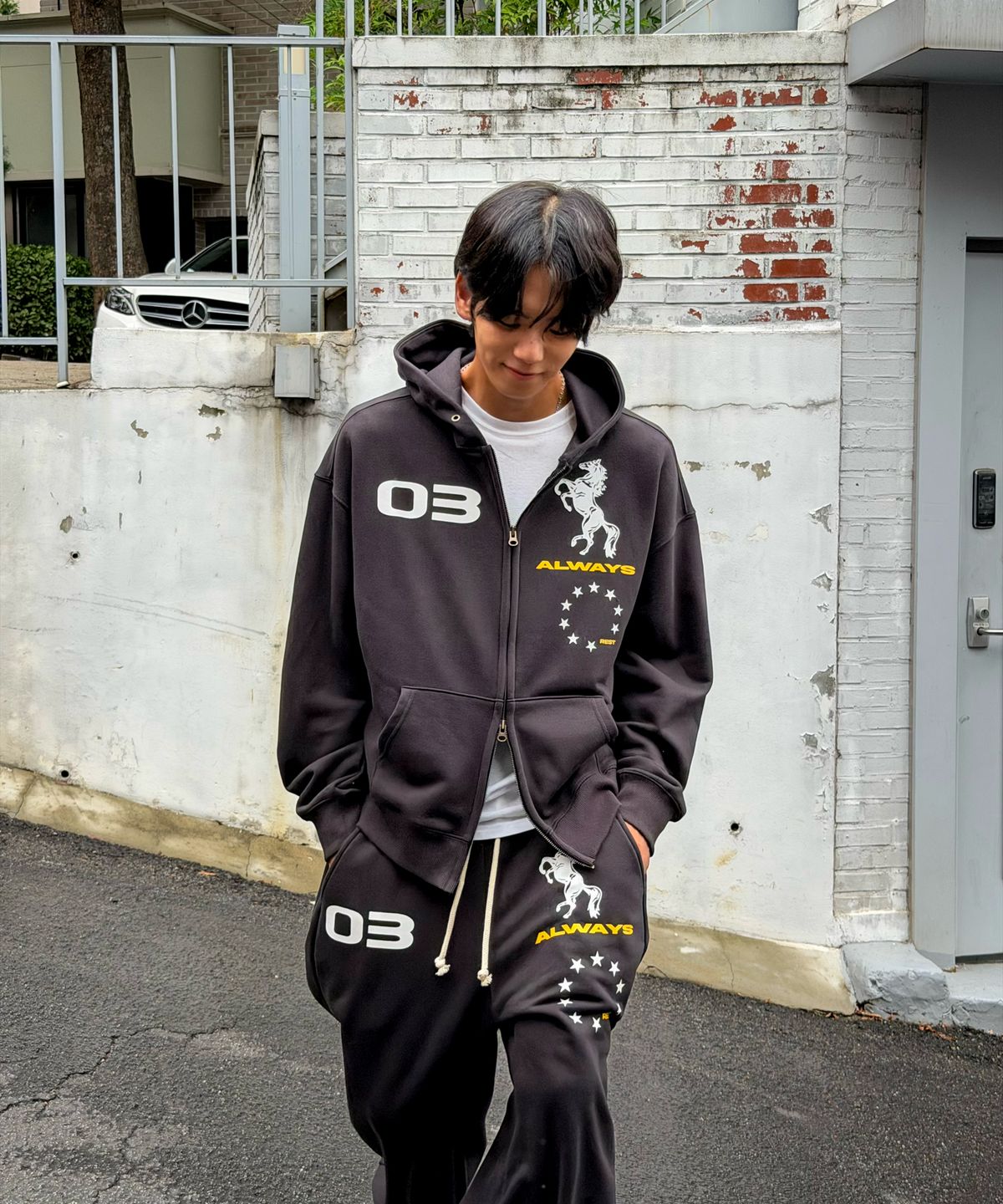 아모우(AMOU) AMOU Horse Sweat SET UP