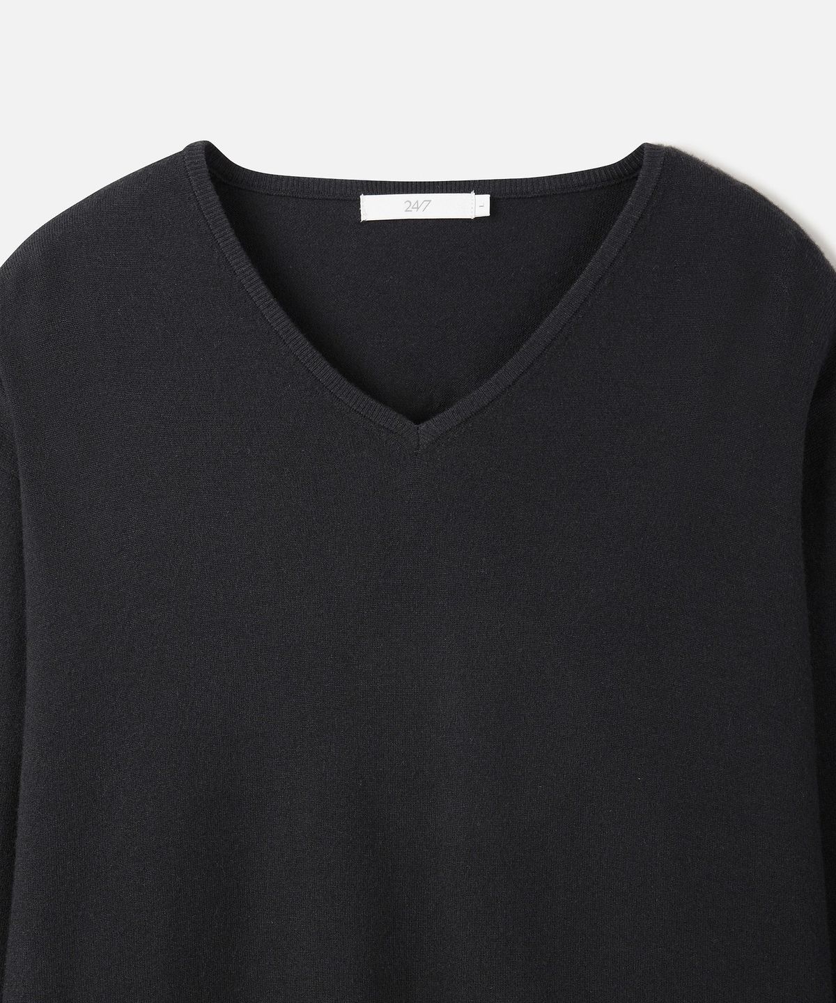 247시리즈(247SERIES) FINE RIBBED 브이넥 12GG 니트 BLACK