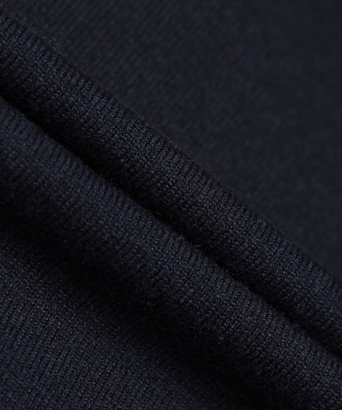 247시리즈(247SERIES) FINE RIBBED 브이넥 12GG 니트 DARK NAVY