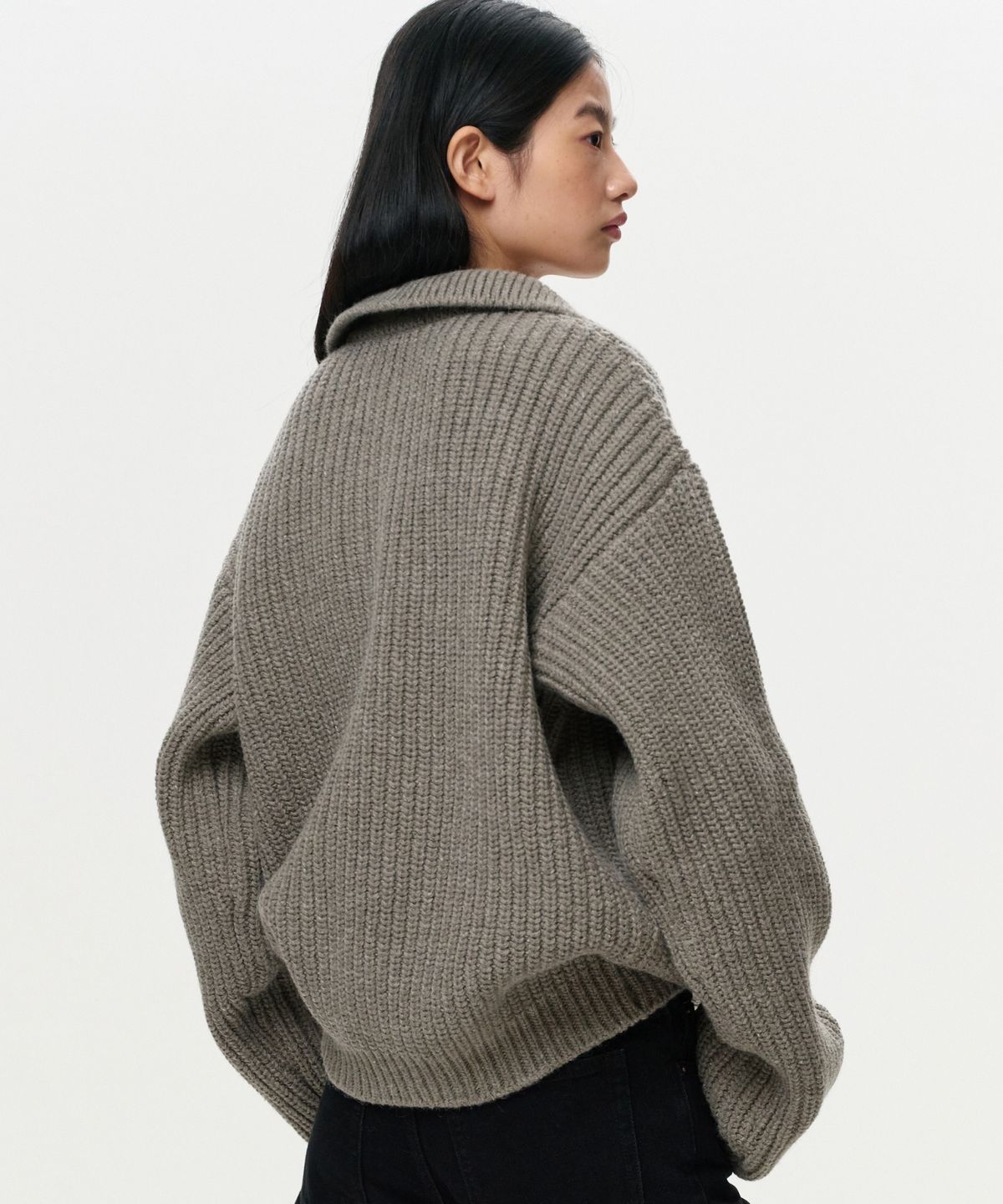 이알에이(ERA) UNISEX ERA HEAVY GAUGE COLLAR KNIT - MUSHROOM