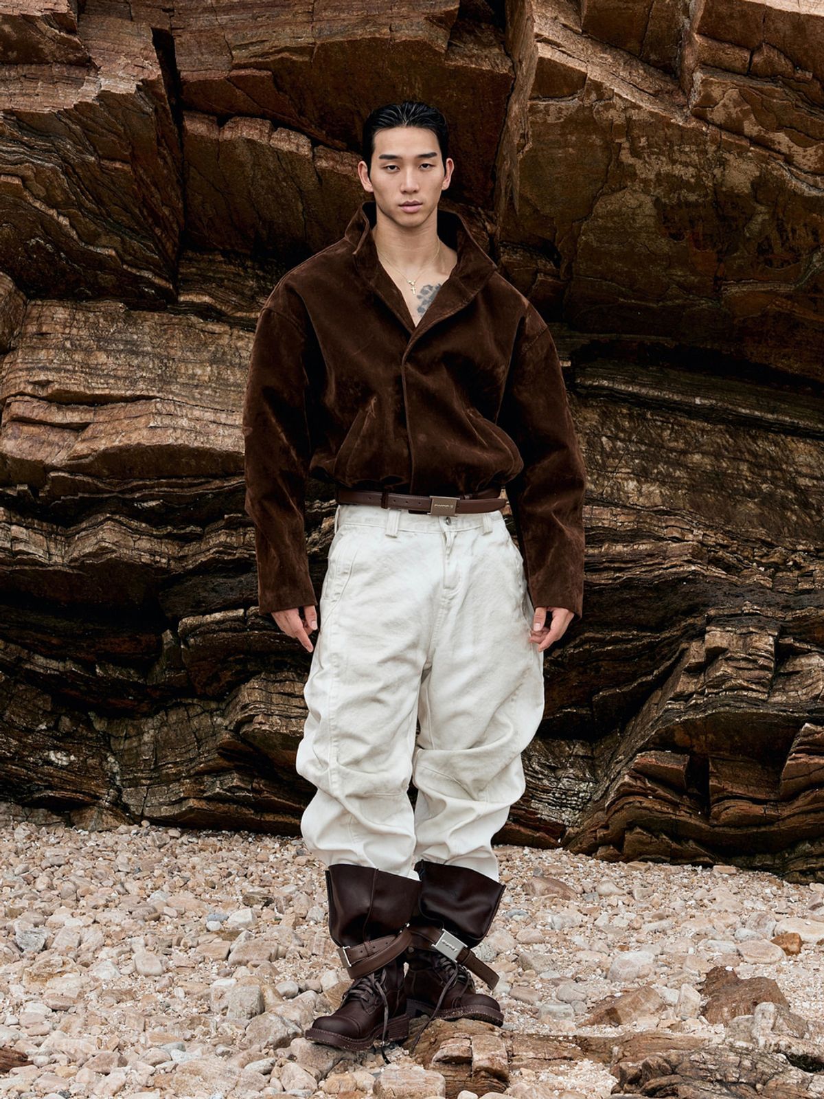 아웃오브(OUTOF) Suede Belt Jacket