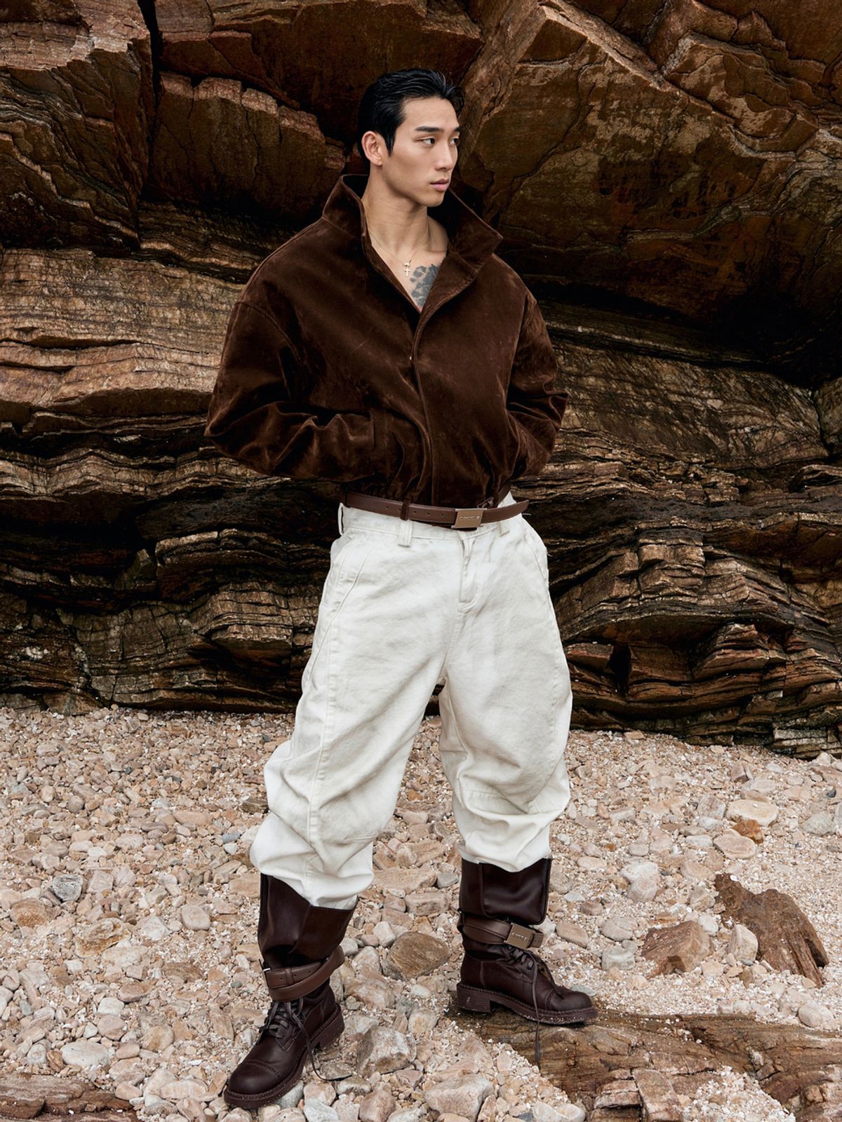 아웃오브(OUTOF) Suede Belt Jacket