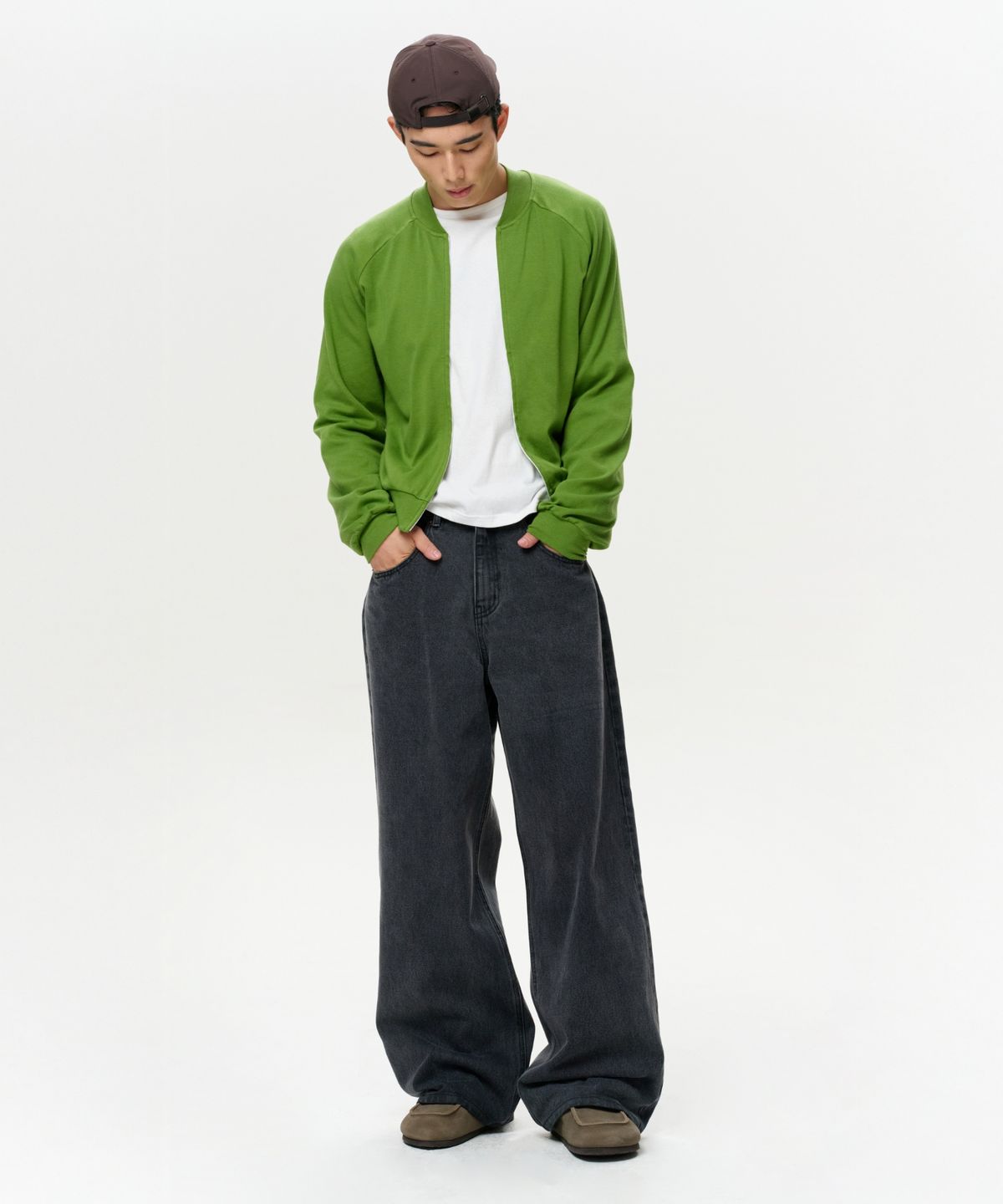 이알에이(ERA) MEN ERA WIDE FIT DENIM PANTS - DARK GRAY