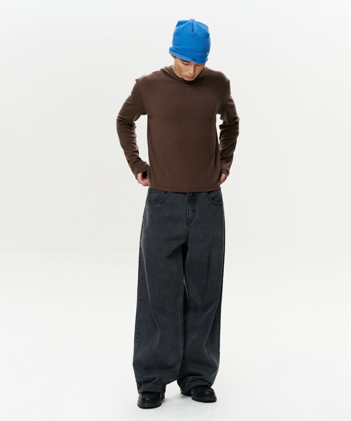 이알에이(ERA) MEN ERA WIDE FIT DENIM PANTS - DARK GRAY