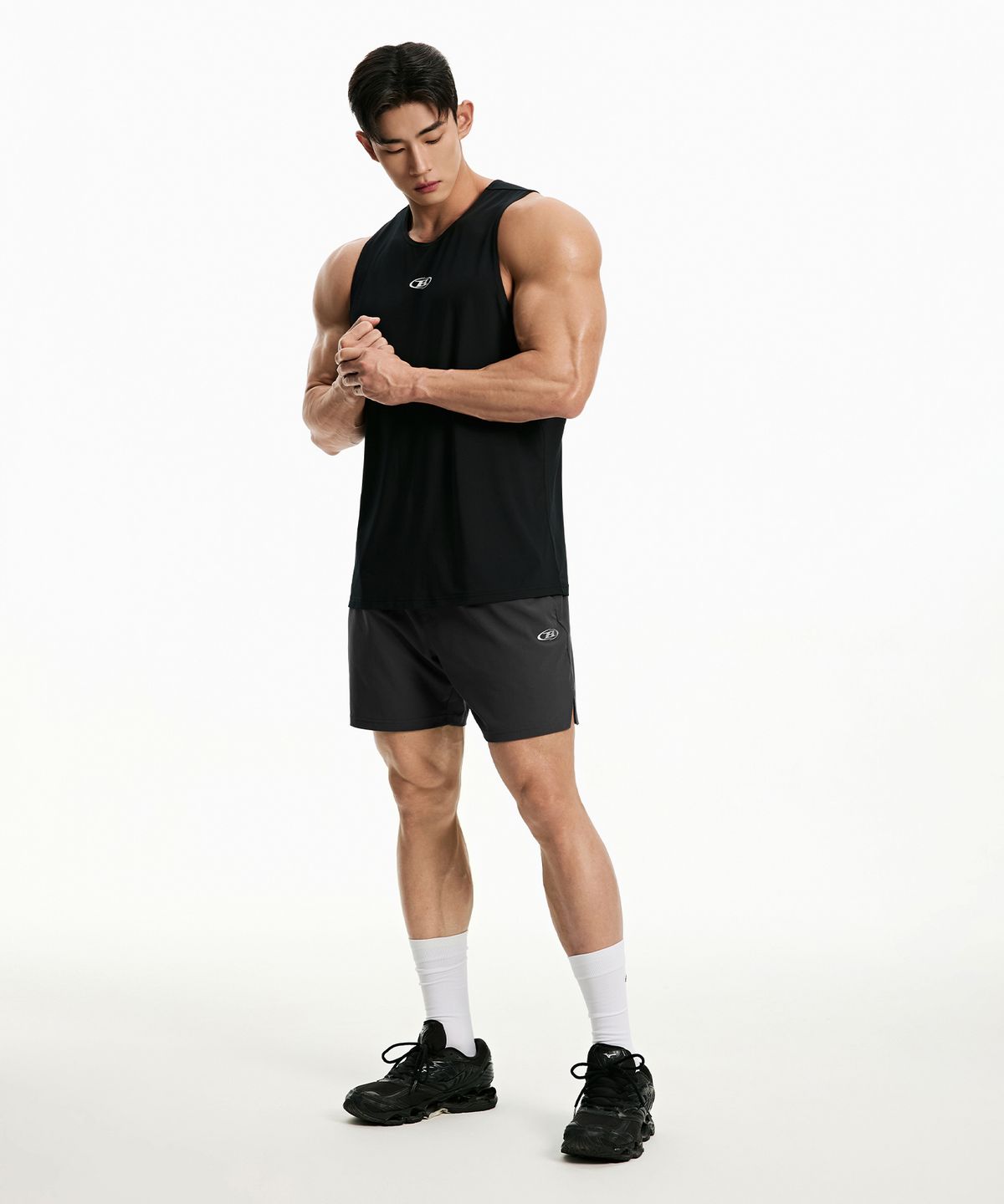 본투윈(BORN TO WIN) SYMBOL B STRENGTH SHORTS [CHARCOAL]