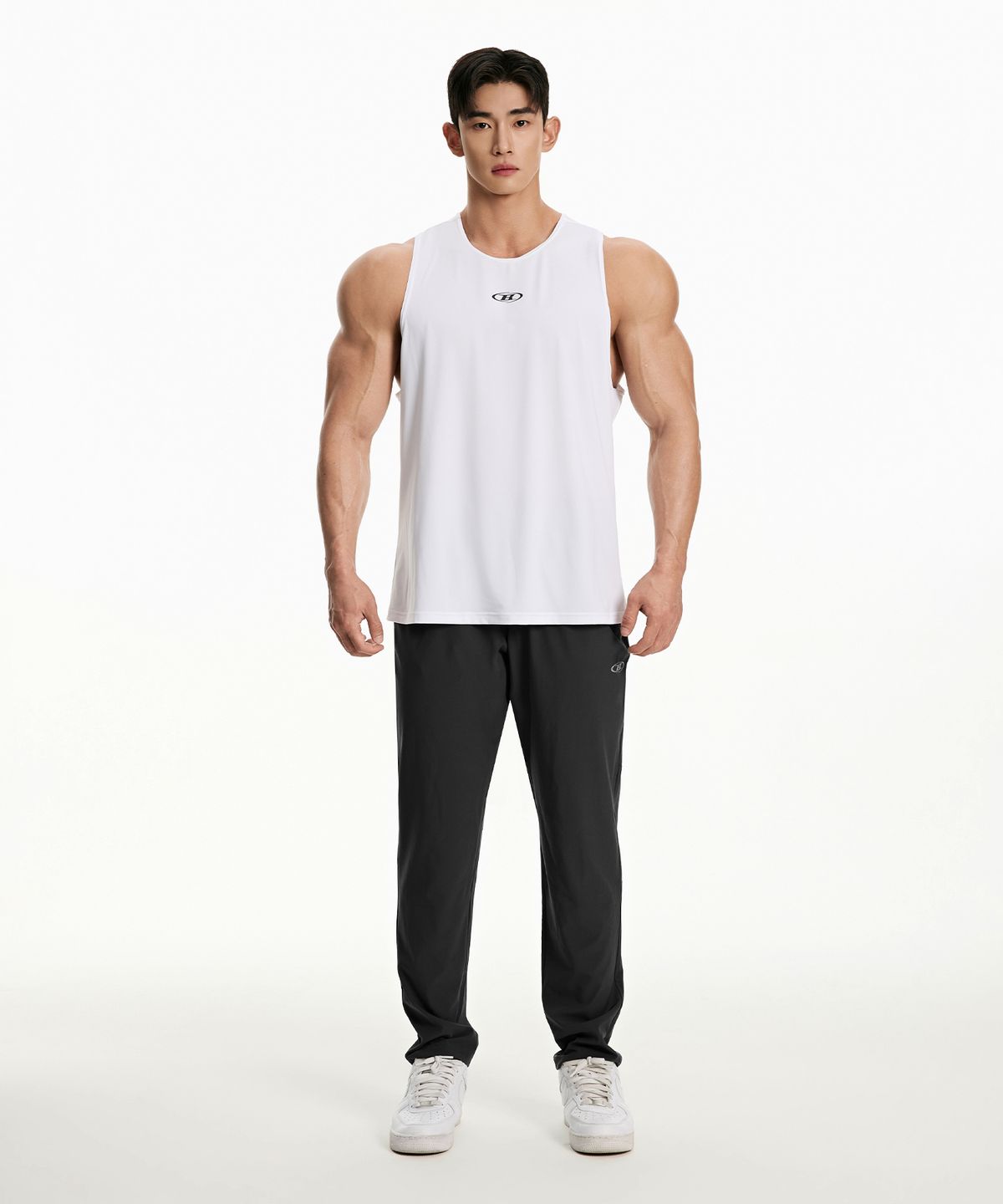 본투윈(BORN TO WIN) SYMBOL B STRENGTH JOGGER PANTS [CHARCOAL]