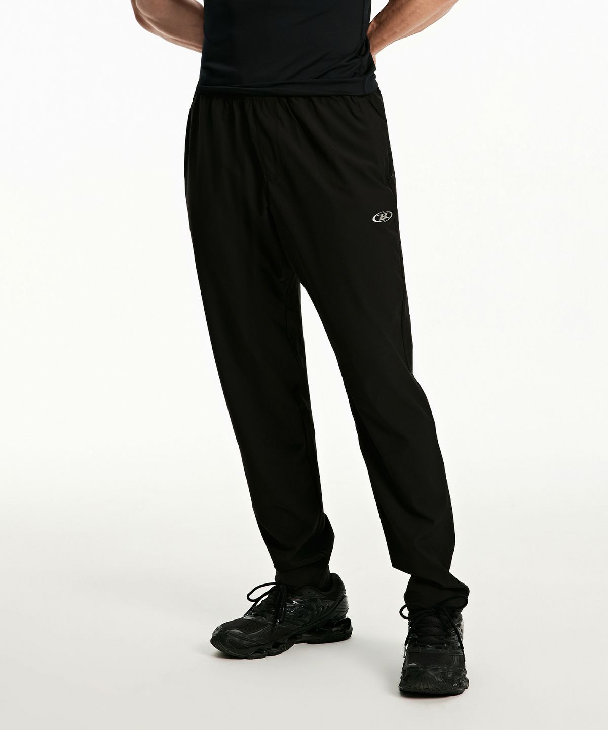본투윈(BORN TO WIN) SYMBOL B STRENGTH JOGGER PANTS [BLACK]