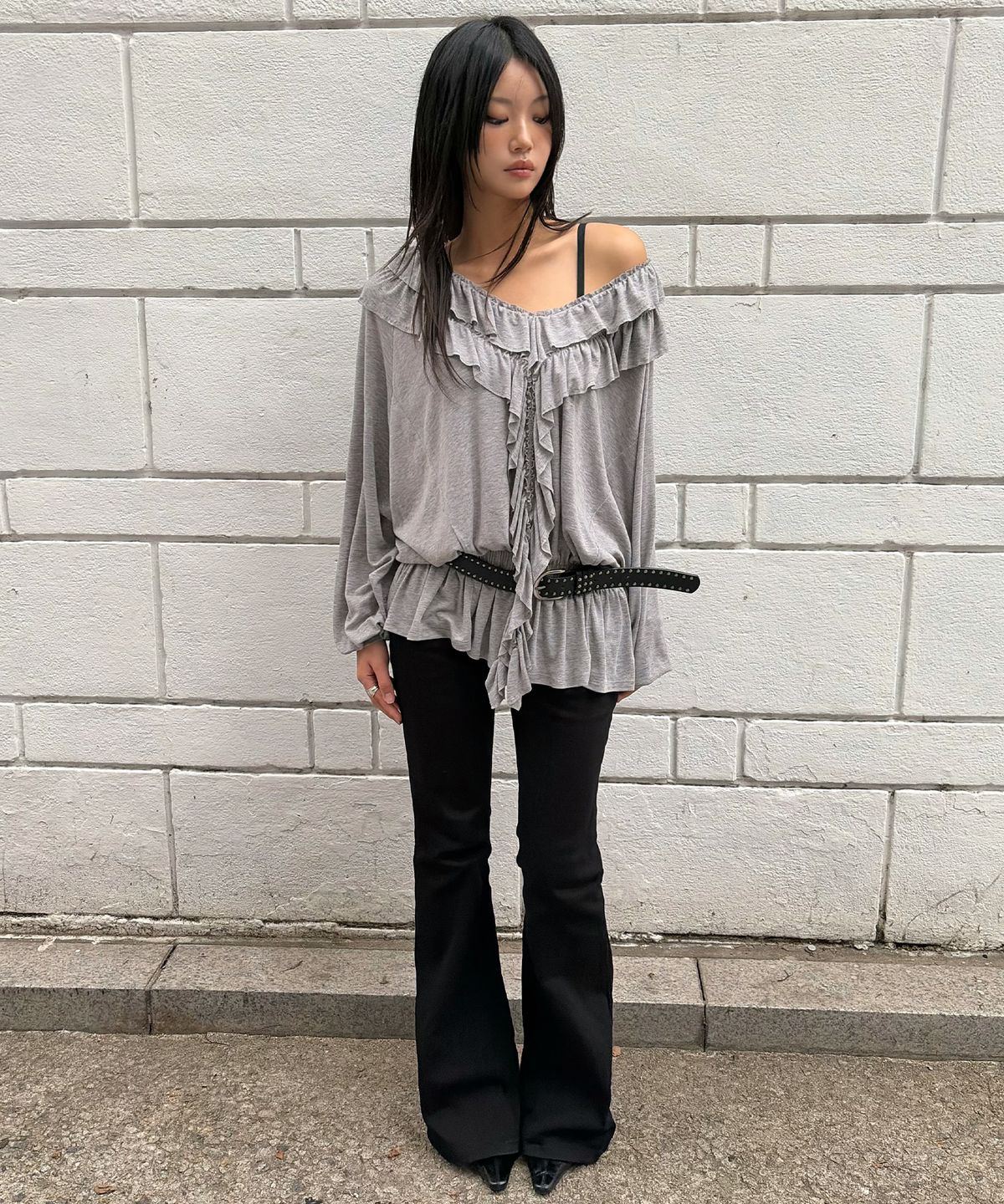 긴스키(GINSUKI) [긴스키 X 물바다]BOHEMIAN RUFFLE LAYERED T-SHIRTS (GREY)