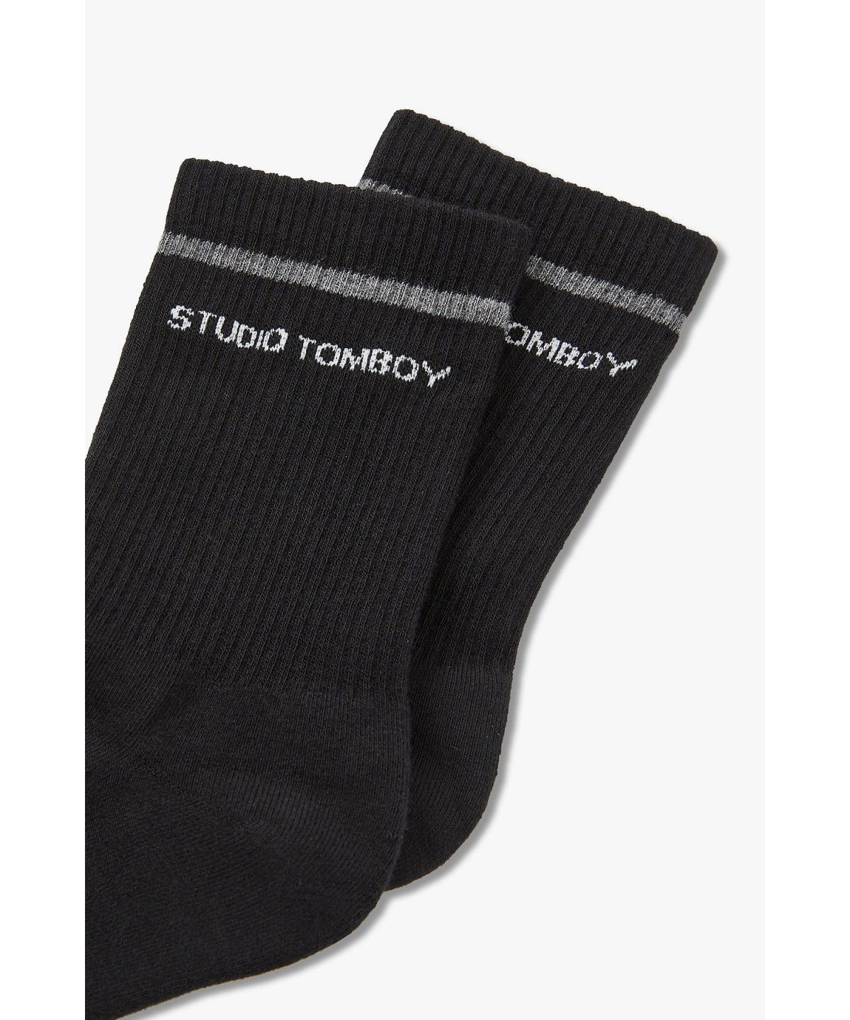 스튜디오 톰보이(STUDIO TOMBOY) 로고 골지 양말 _블랙_9146472102