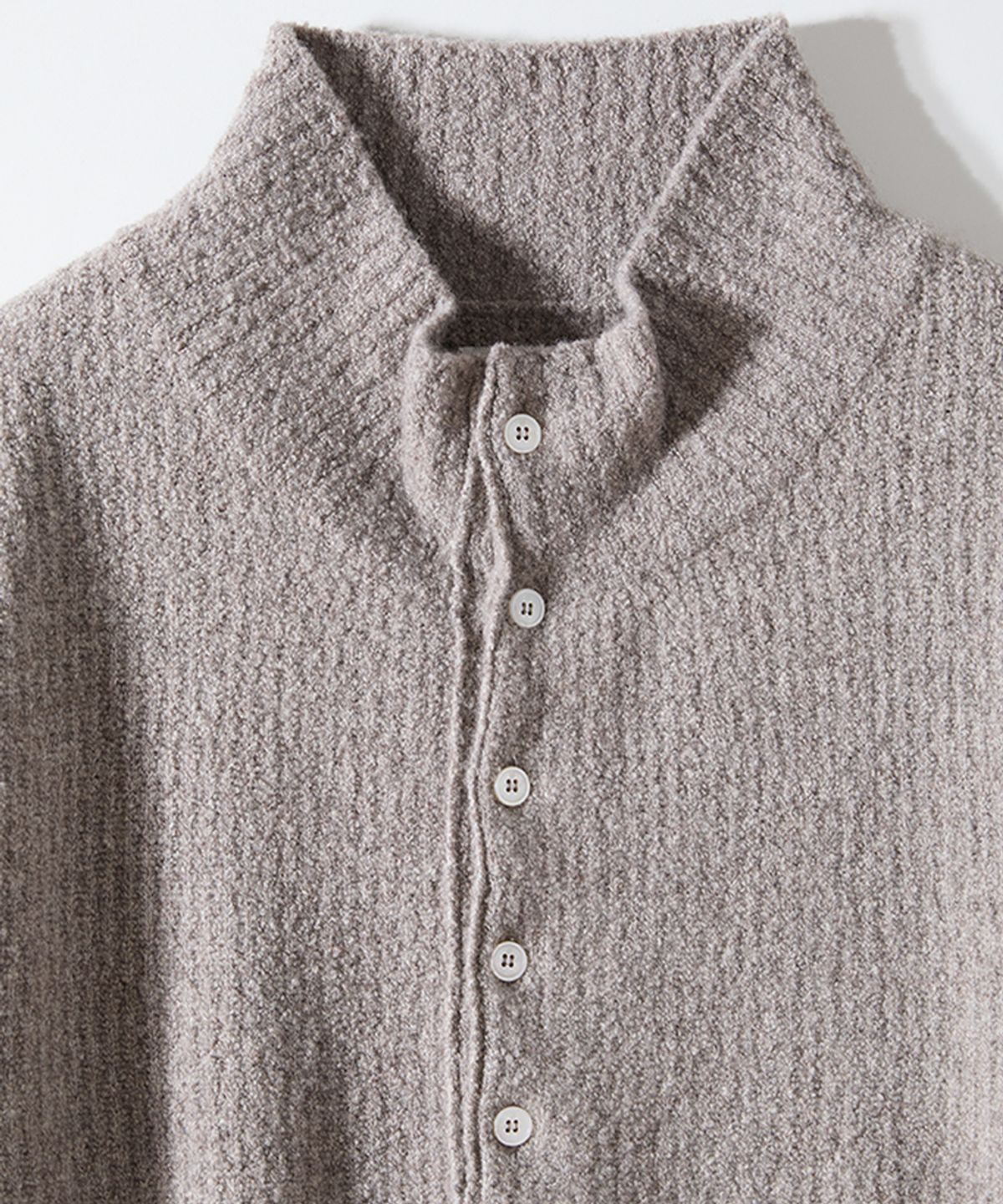 홀리선(HORLISUN) Phoebe High Neck Button Knit Melange Beige