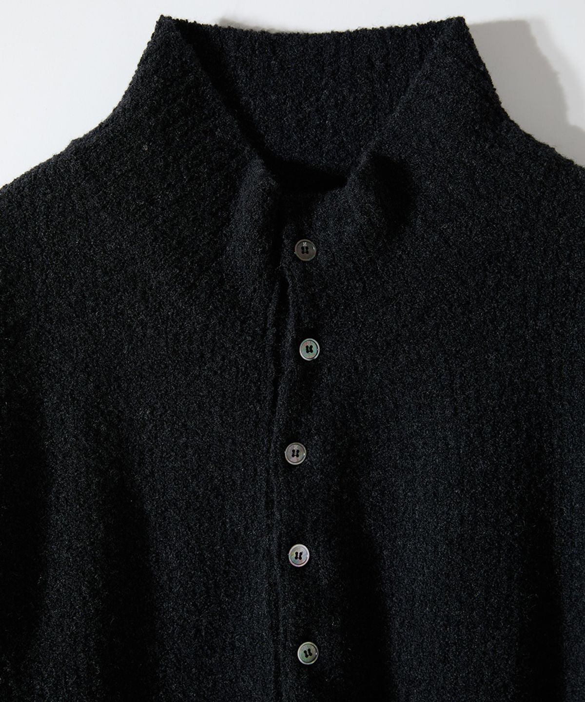 홀리선(HORLISUN) Phoebe High Neck Button Knit Dark Charcoal