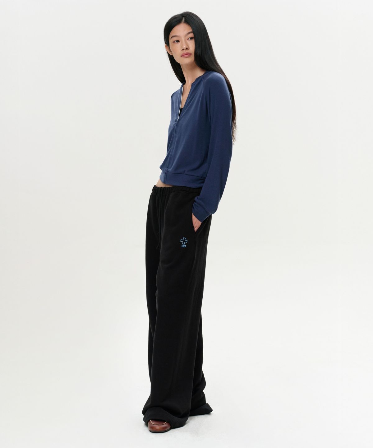 이알에이(ERA) UNISEX ERA STRAIGHT SWEATPANTS - BLACK