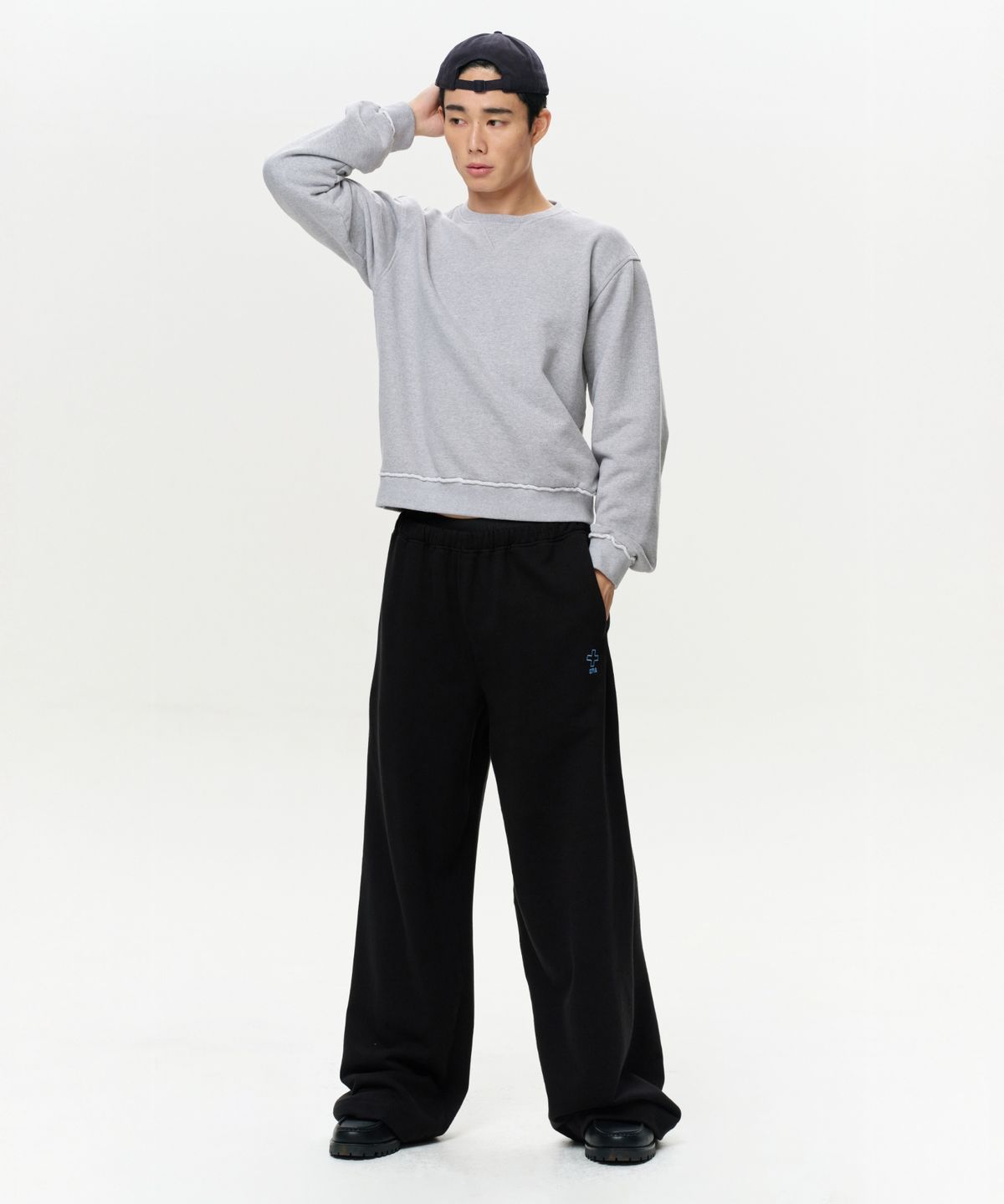 이알에이(ERA) UNISEX ERA STRAIGHT SWEATPANTS - BLACK