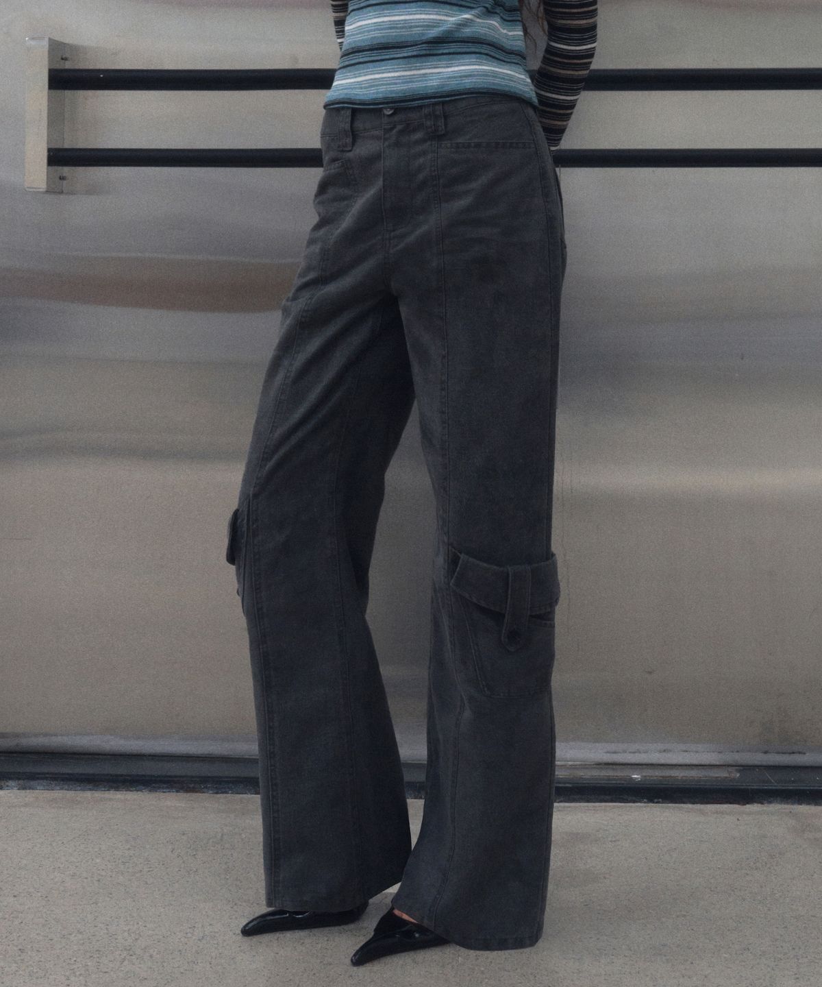 긴스키(GINSUKI) [긴스키 X 물바다]MULTI POCKET UTILITY PANTS (GREY)