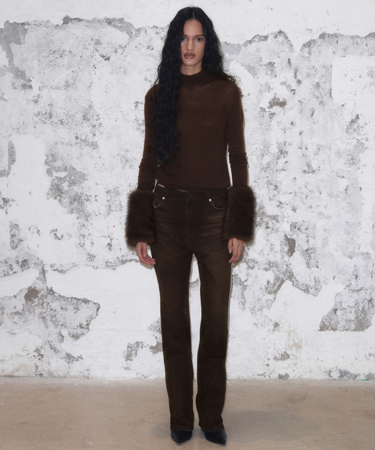 긴스키(GINSUKI) [긴스키 X 물바다]BACK STRAP VINTAGE DENIM PANTS (BROWN)