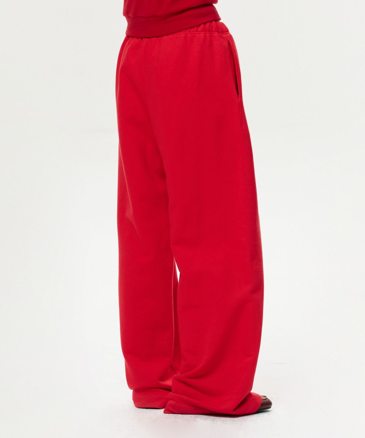이알에이(ERA) UNISEX ERA STRAIGHT SWEATPANTS - RED