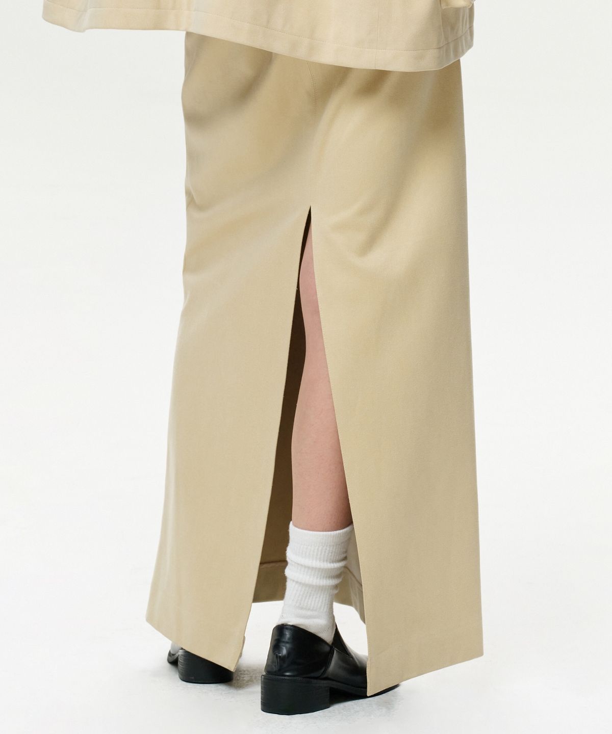 이알에이(ERA) WOMEN ERA FAUX SUEDE MAXI SKIRT - CREAM