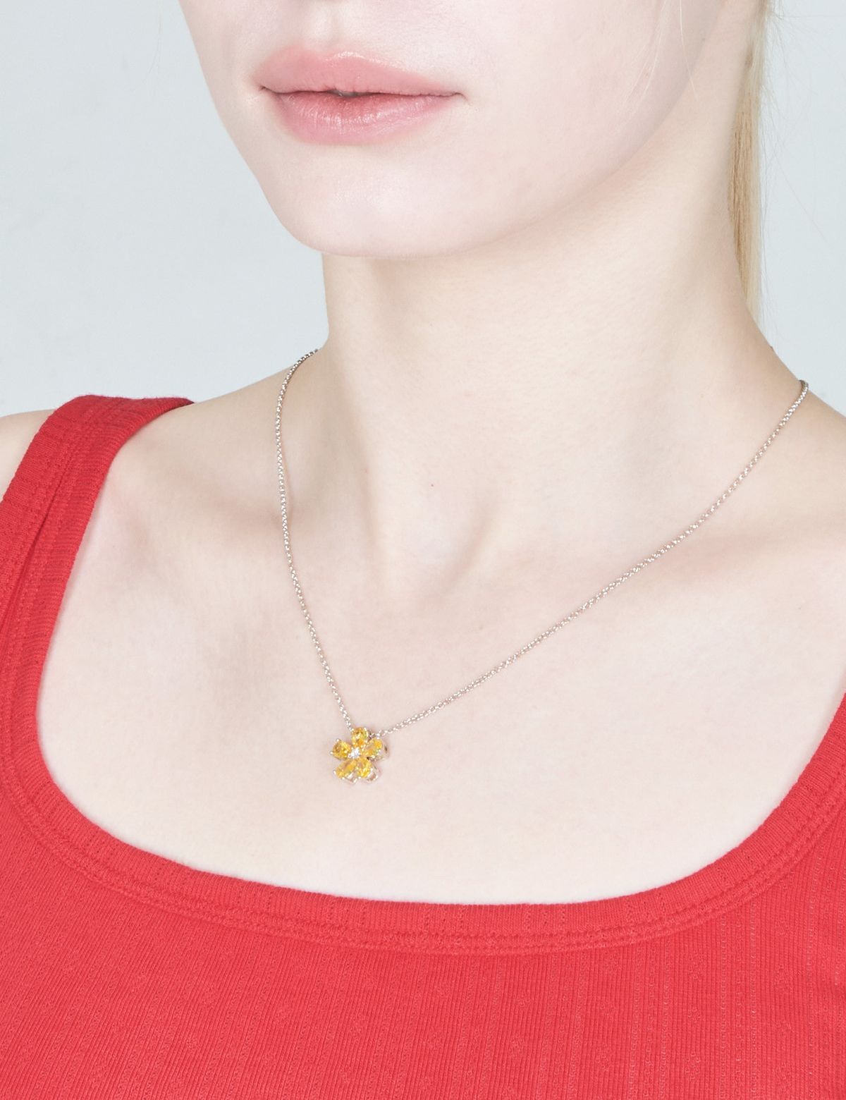 아이스볼(ICEBALL) Pear flower necklace