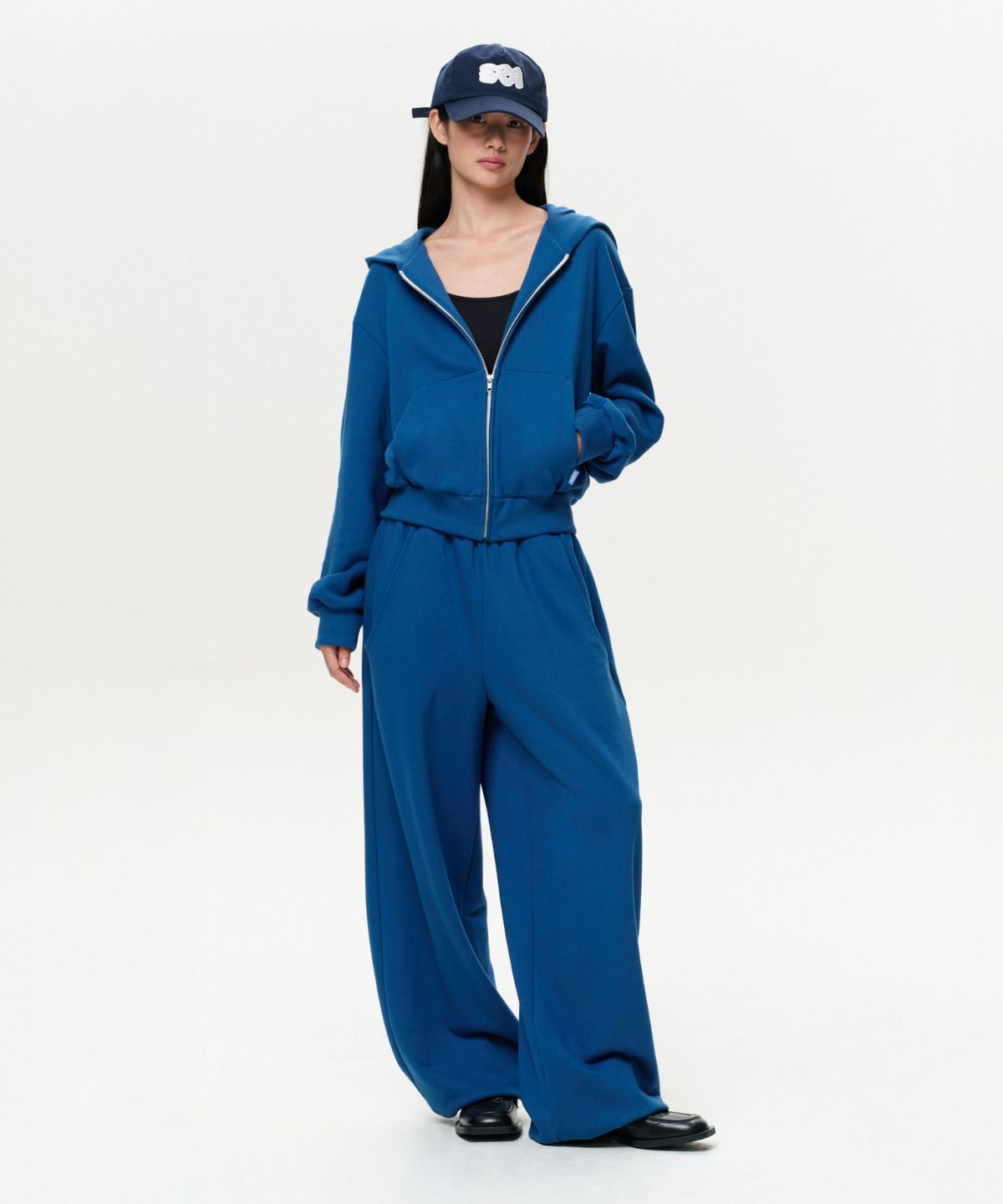 이알에이(ERA) UNISEX ERA WIDE JOGGER SWEATPANTS - YALE BLUE