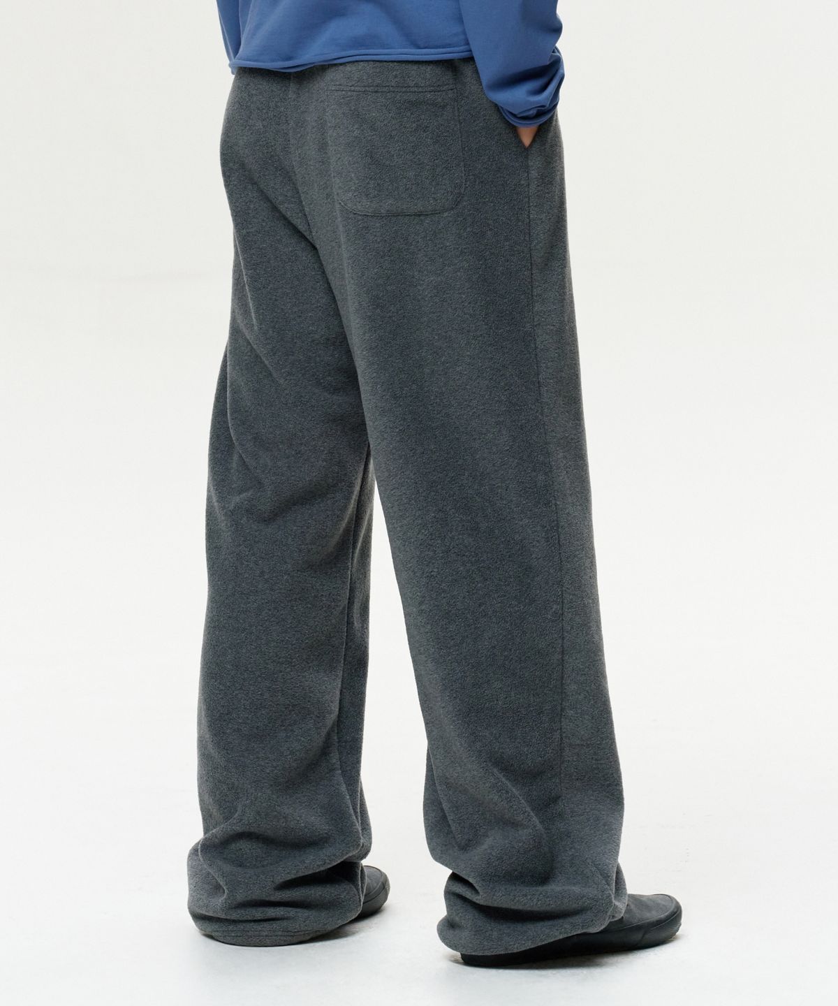 이알에이(ERA) MEN ERA POLAR FLEECE PANTS - CLOUD