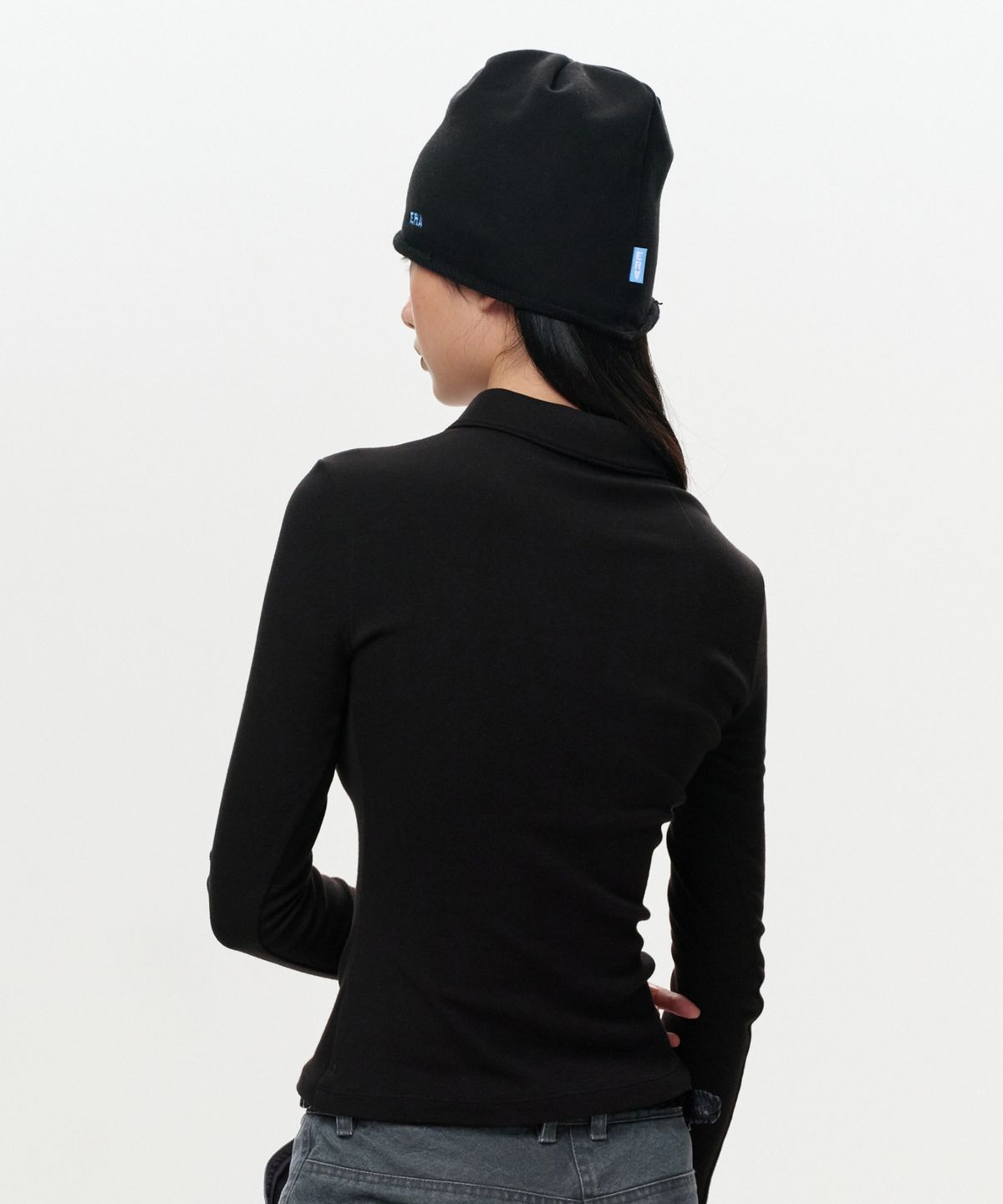 이알에이(ERA) WOMEN ERA SLIM HALF-ZIP LS - BLACK