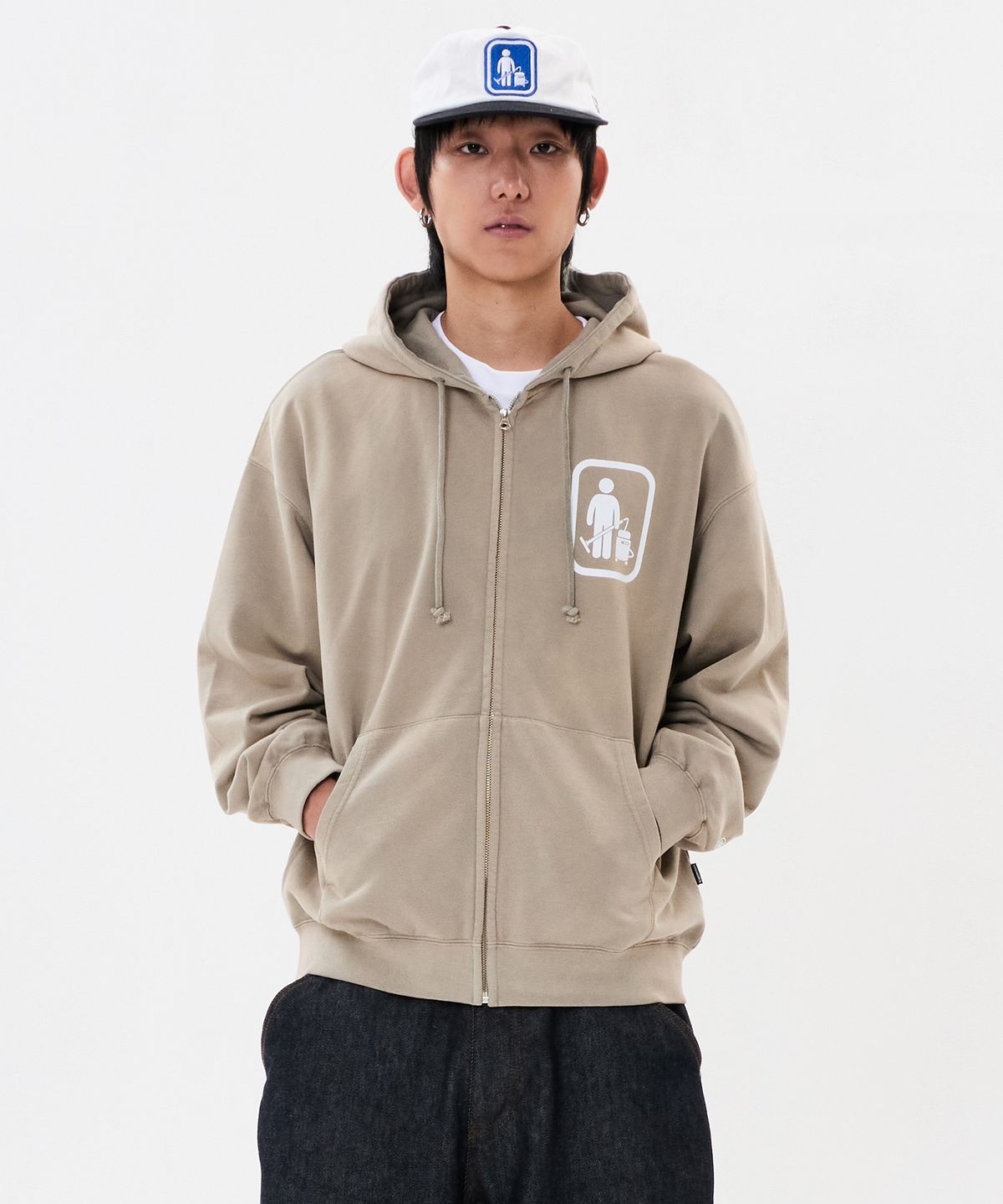 위캔더스(WKNDRS) WKNDRS x Krackerhouse CLEAN SERVICE CAP (WHITE)