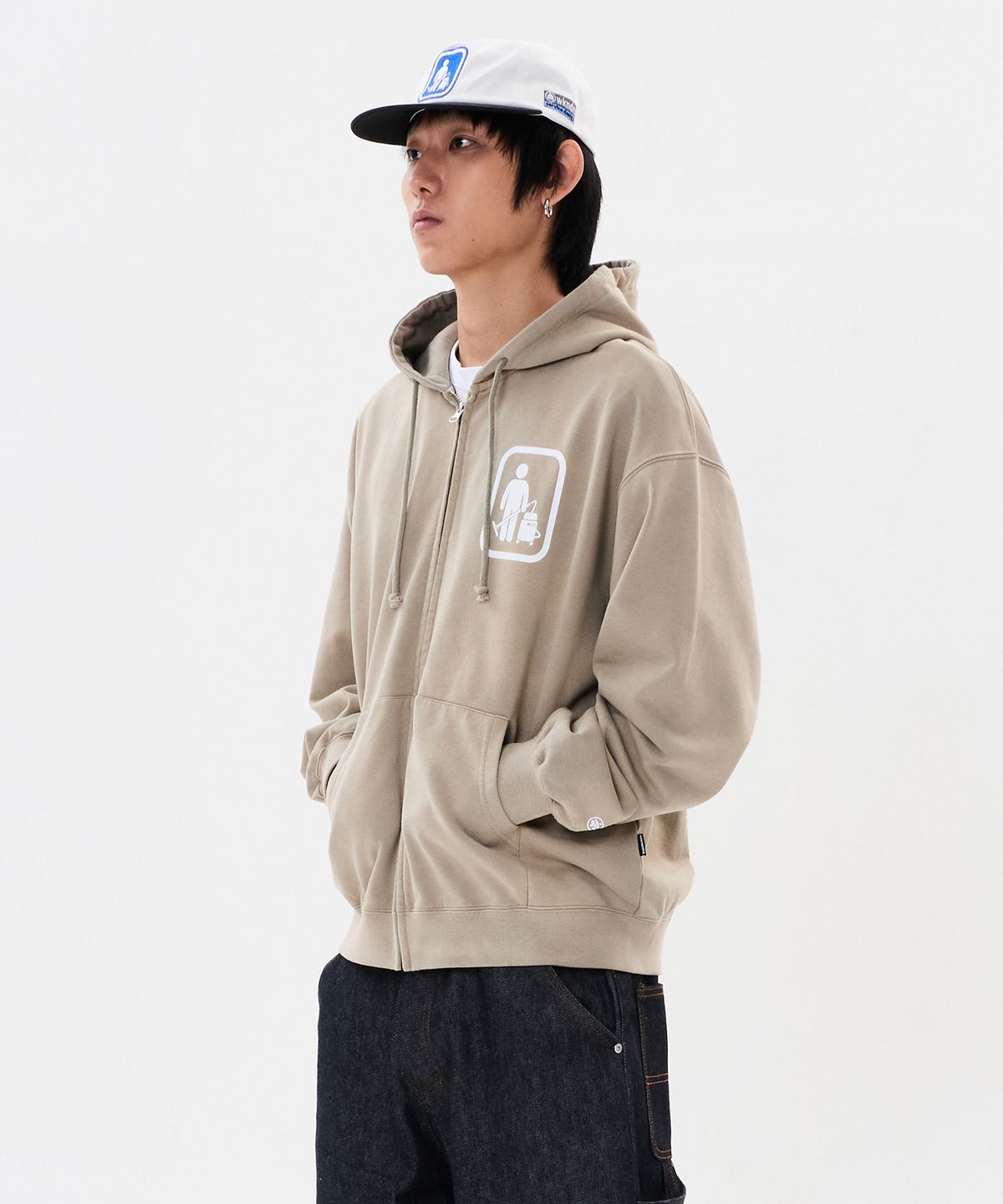 위캔더스(WKNDRS) WKNDRS x Krackerhouse CLEAN SERVICE CAP (WHITE)