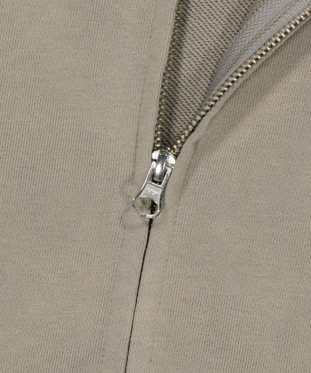 위캔더스(WKNDRS) WKNDRS x Krackerhouse CLEAN SERVICE ZIP-UP HOODIE (KHAKI)