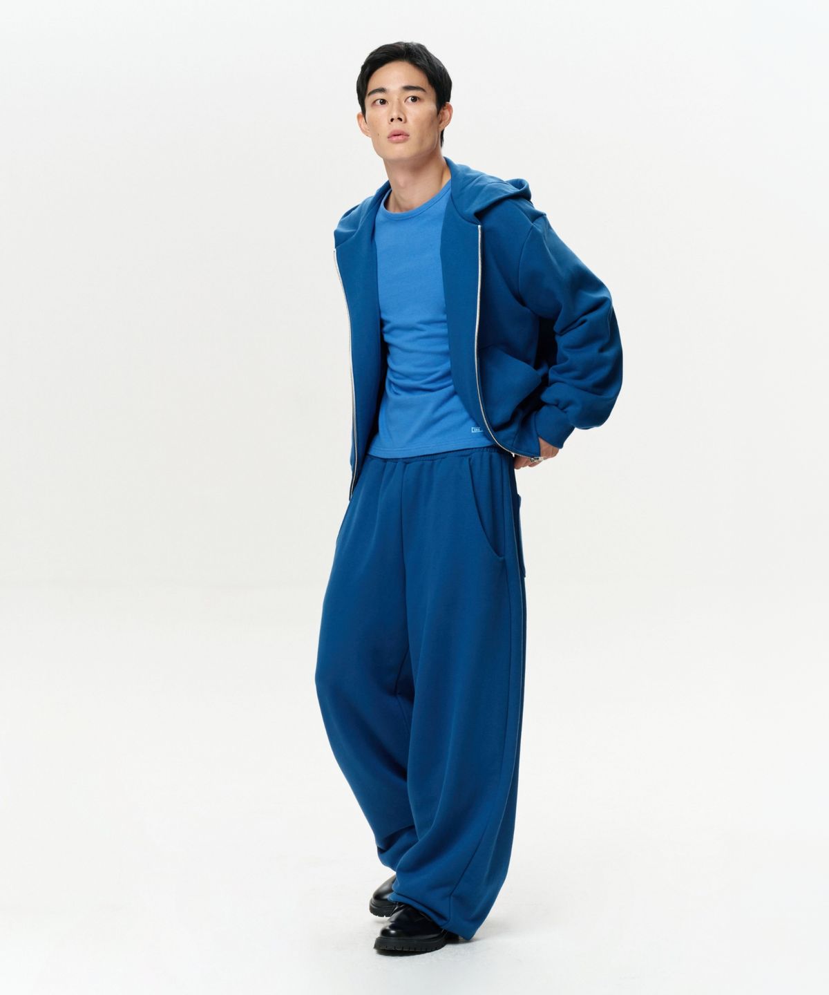 이알에이(ERA) UNISEX ERA OVERSIZED HOODED ZIP-UP - YALE BLUE